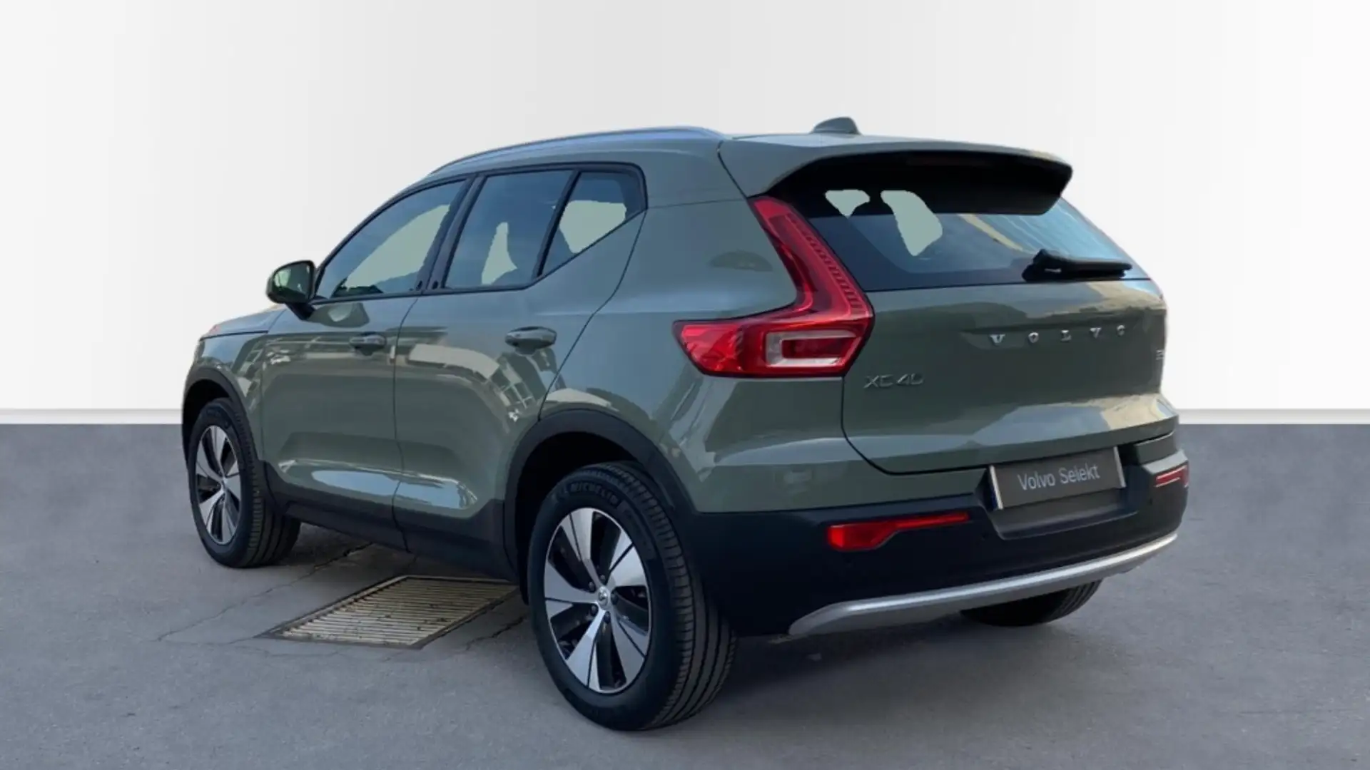 Volvo XC40 2.0 B3 CORE AUTO 5P - 2
