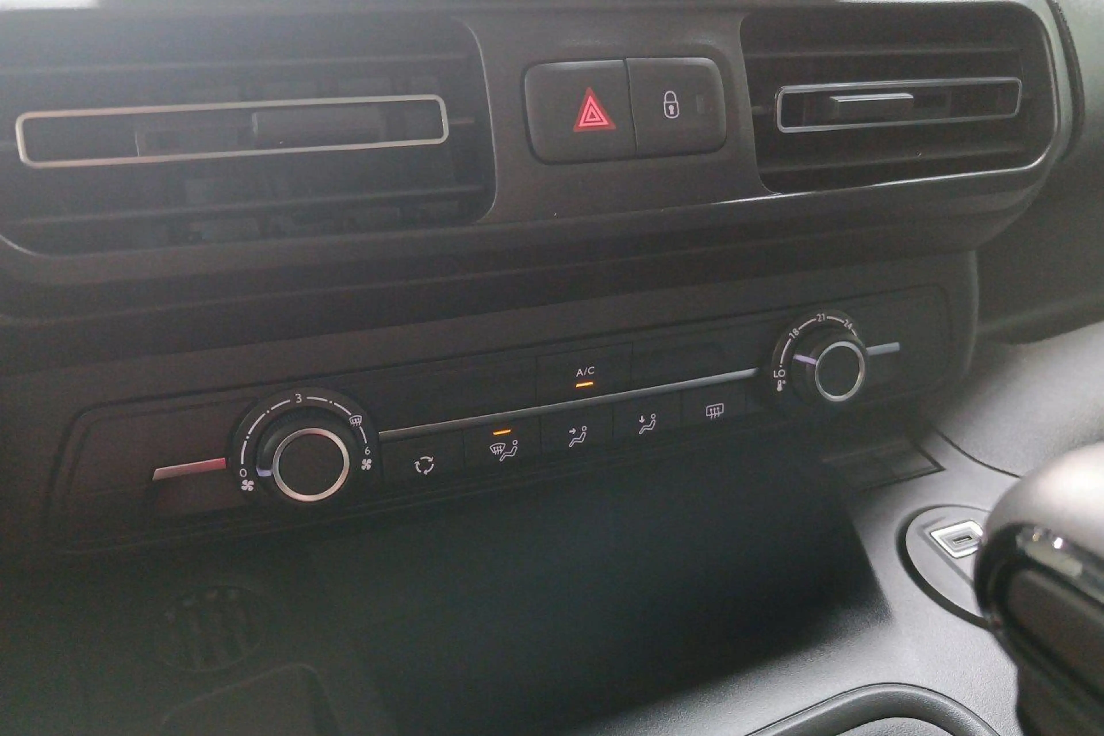 Fiat Doblo 5pl 1.2 110 — photo 15