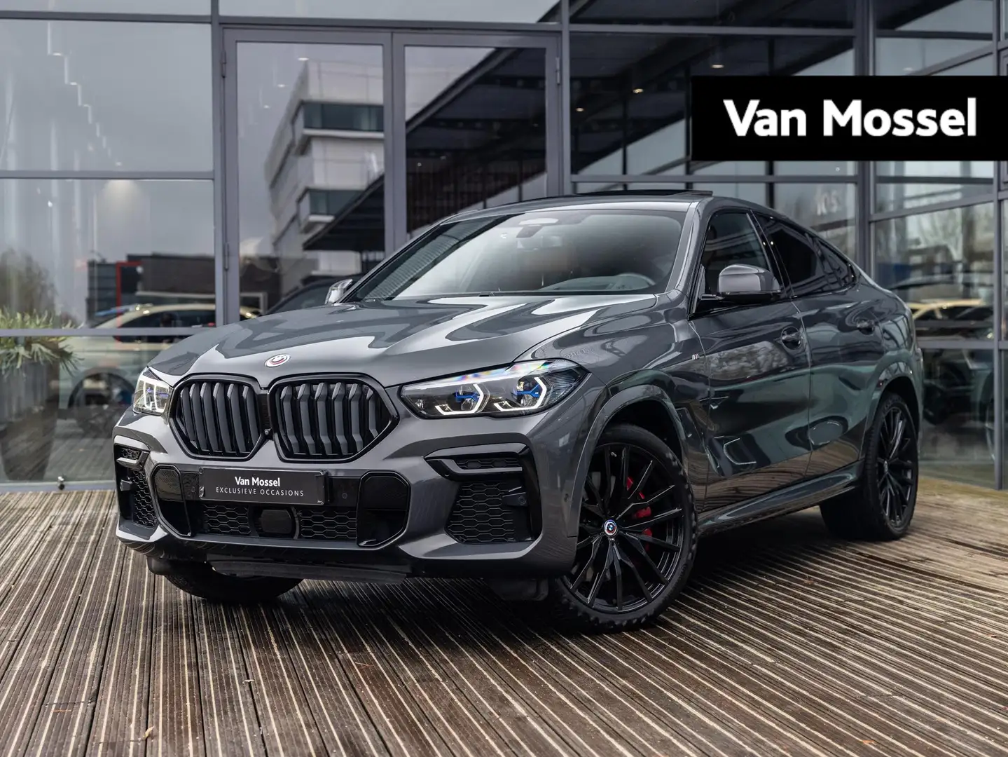 BMW X6 M50i High Executive | NL GELEVERDE AUTO | 1E EIGEN Grijs - 1