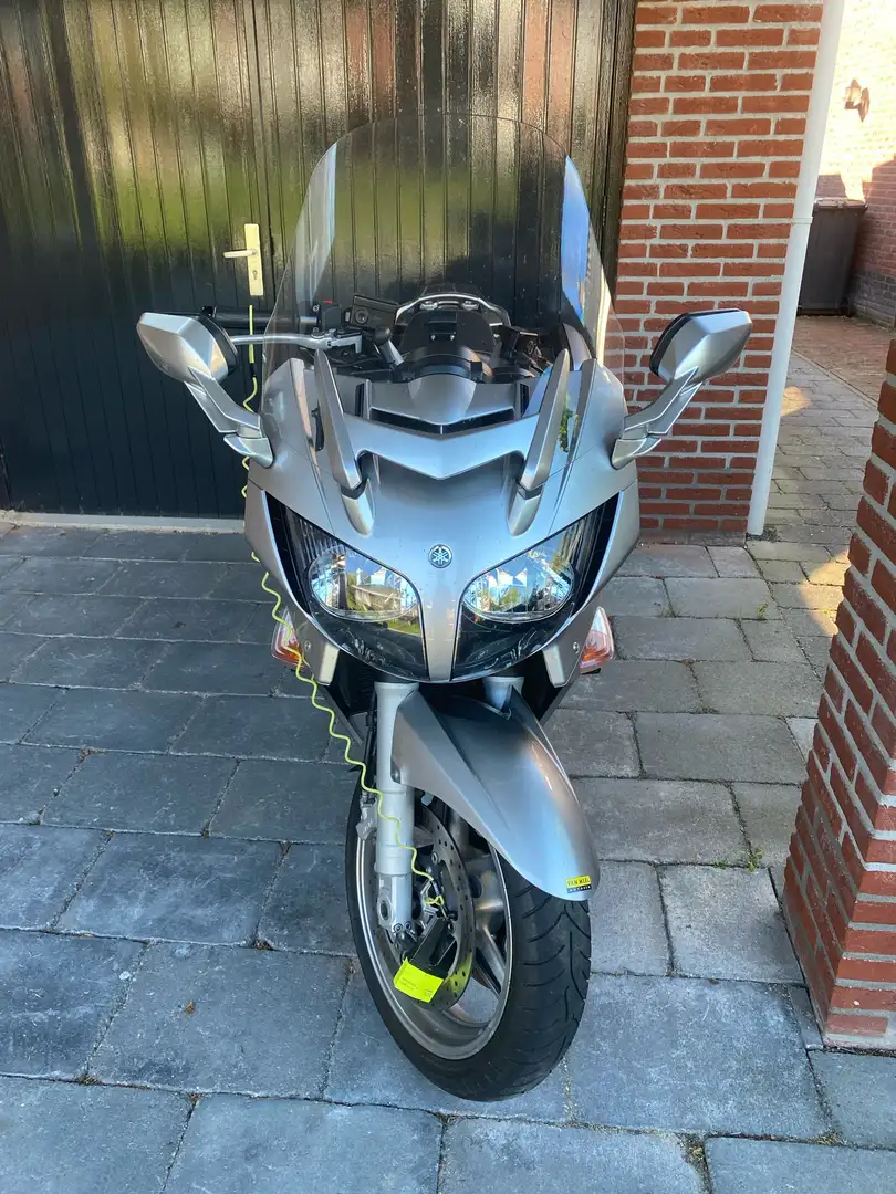 Yamaha FJR 1300 - 1