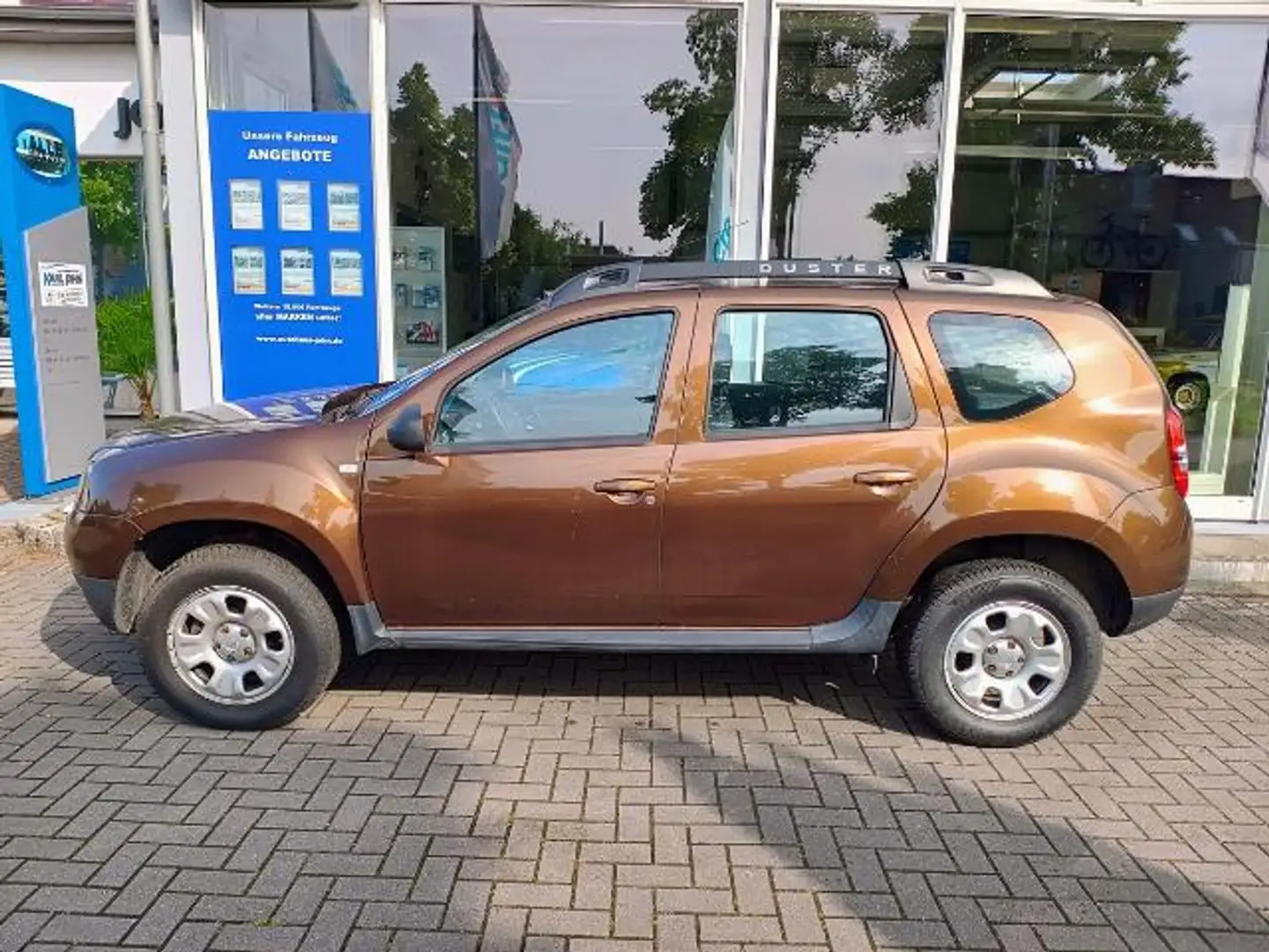 Dacia Duster 1.2 TCe Laureate 4x2 GJR BT Tempomat Wenig Km! Marrone - 2