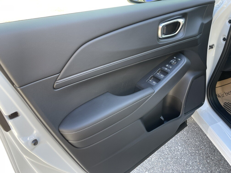 Honda HR-V 1,5 i-MMD Hybrid 2WD Elegance Aut. — photo 9