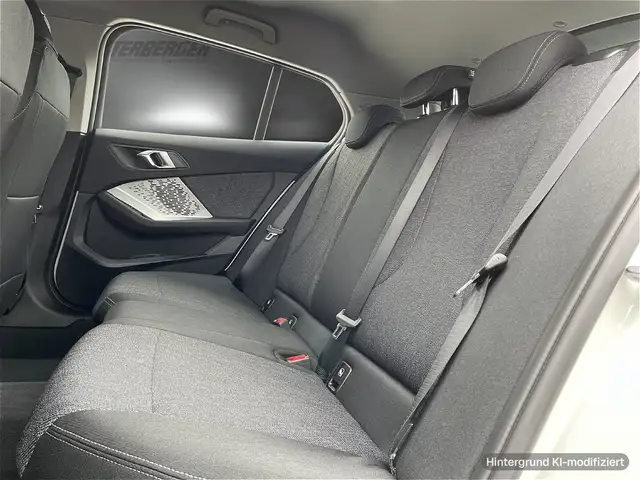 BMW 1 Series view 11