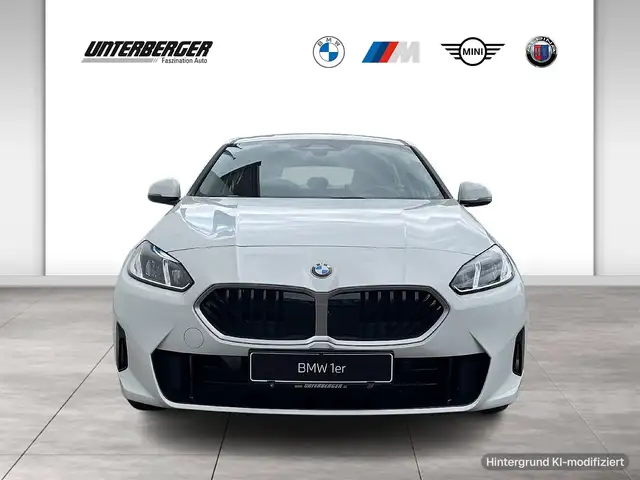 BMW 1 Series view 2