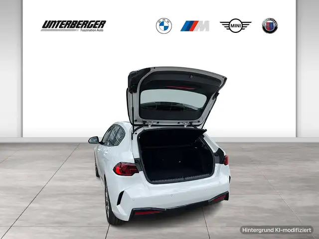 BMW 1 Series view 12