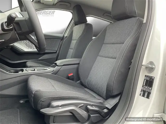 BMW 1 Series view 10