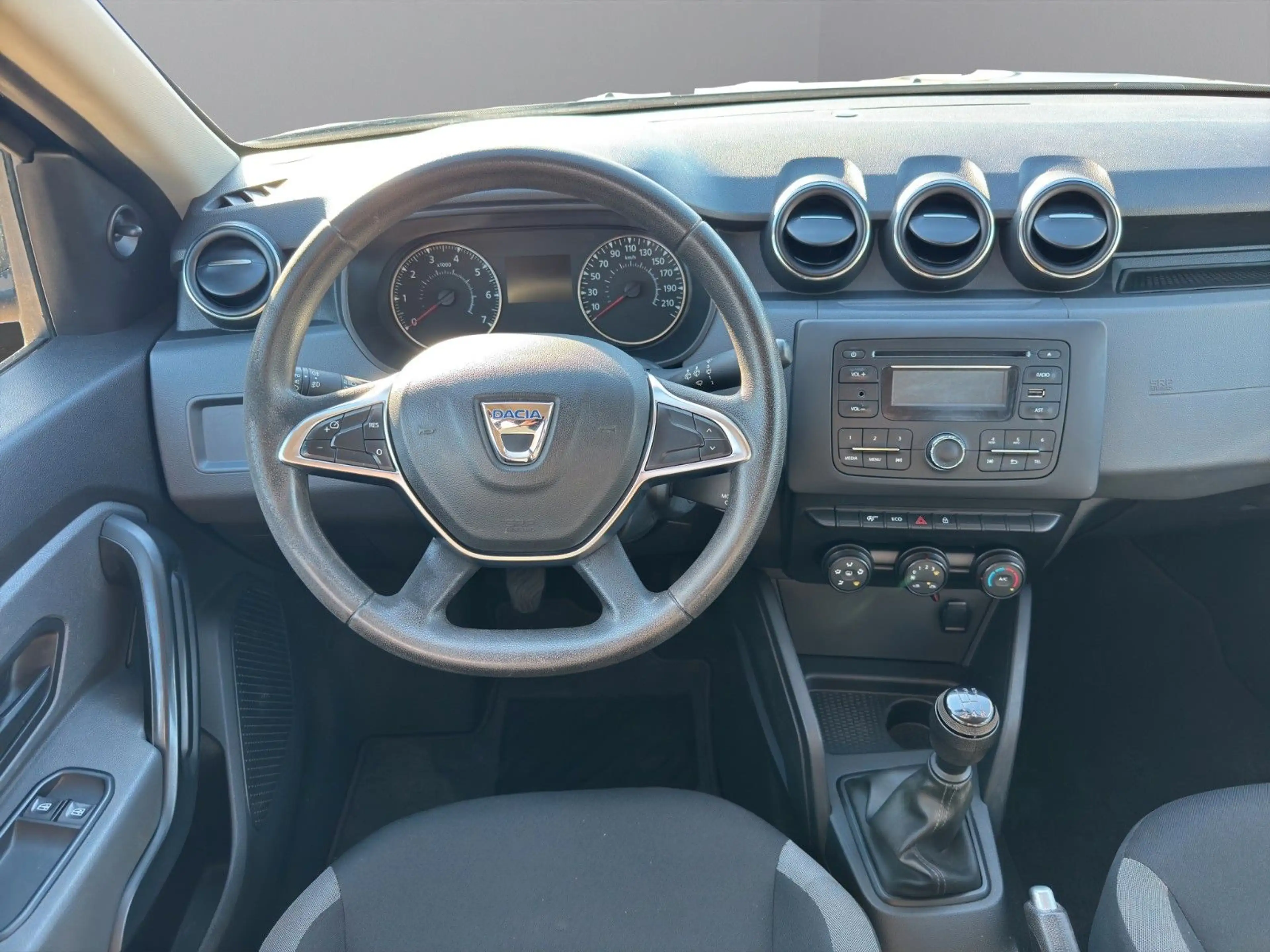 Dacia Duster *Service Neu*Scheckheft*AHK*2.Hand* — photo 12