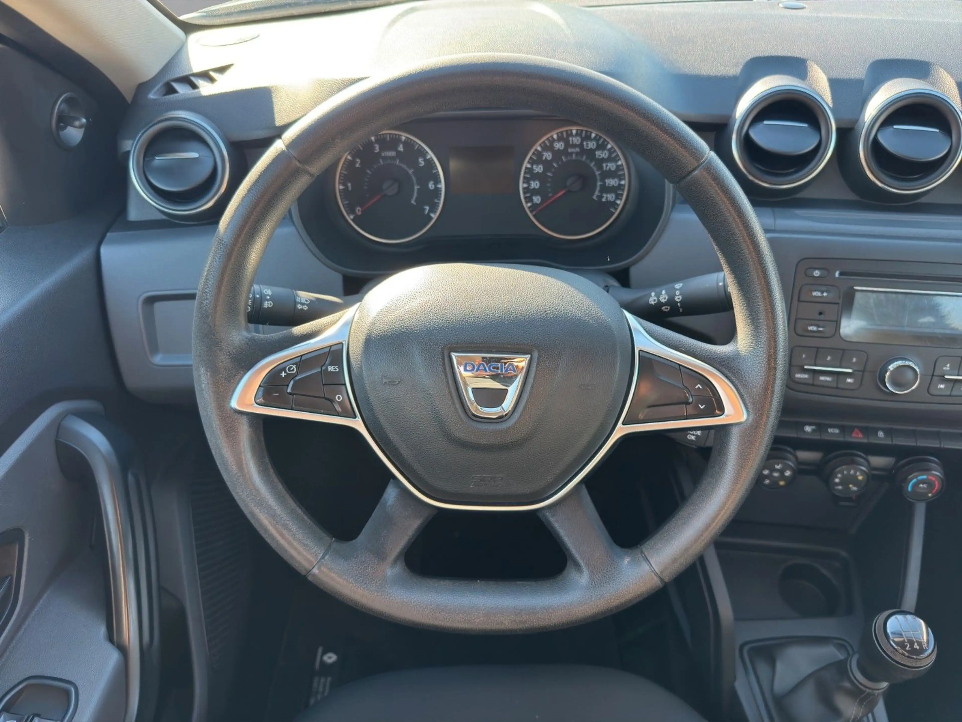 Dacia Duster *Service Neu*Scheckheft*AHK*2.Hand* — photo 14