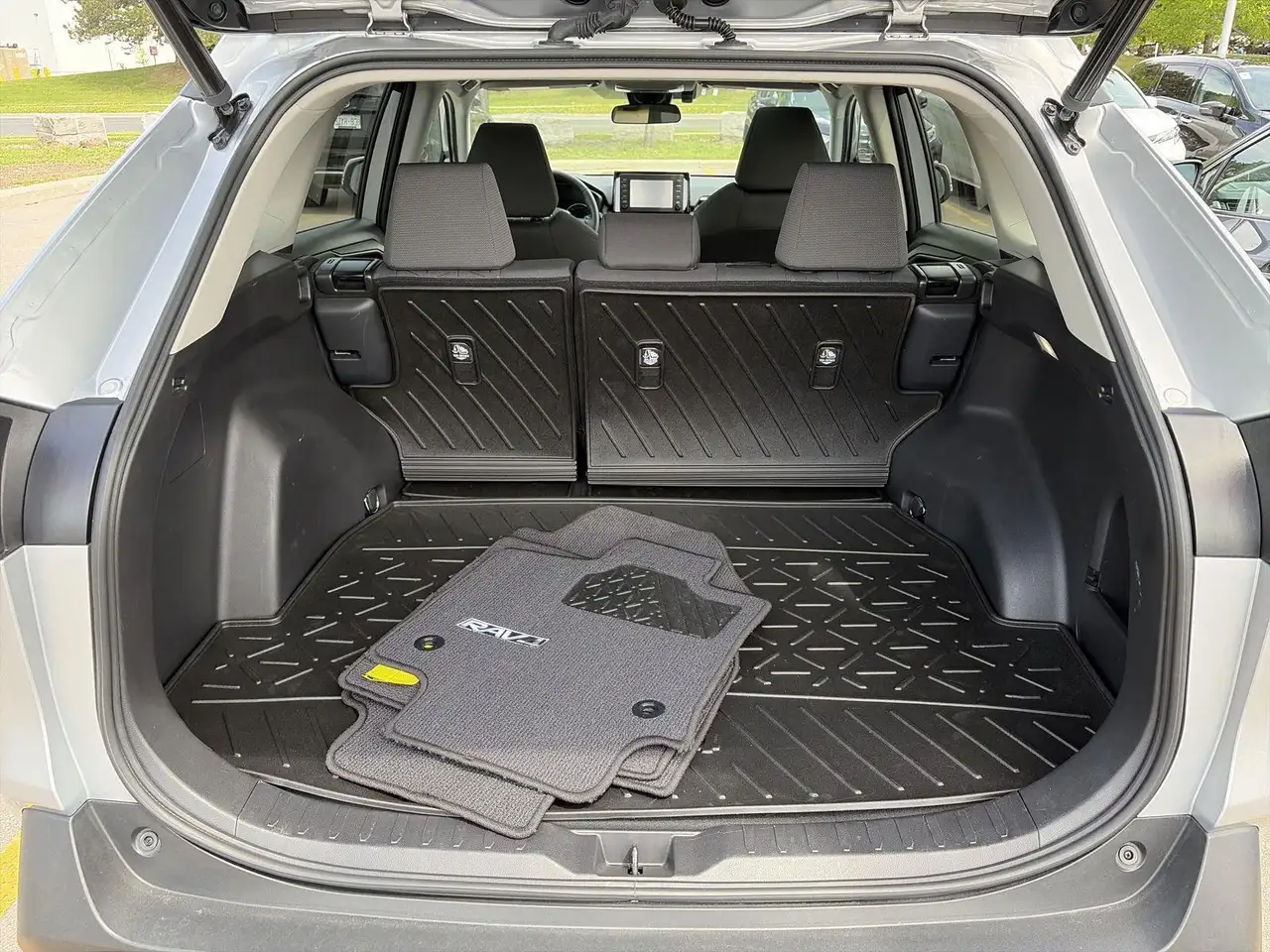 Toyota RAV 4 снимка Toyota RAV 4