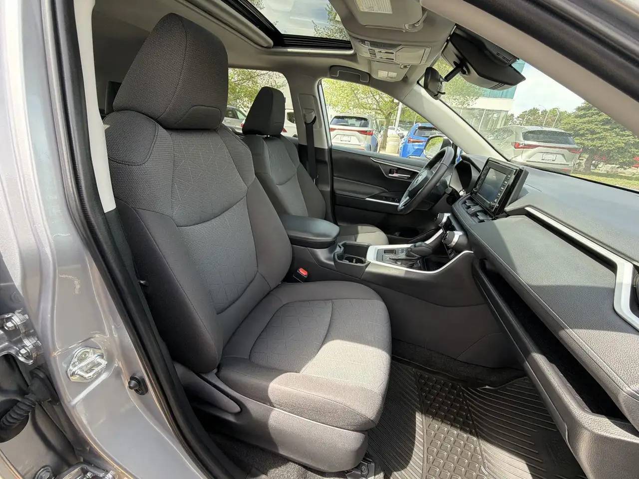 Toyota RAV 4 снимка Toyota RAV 4