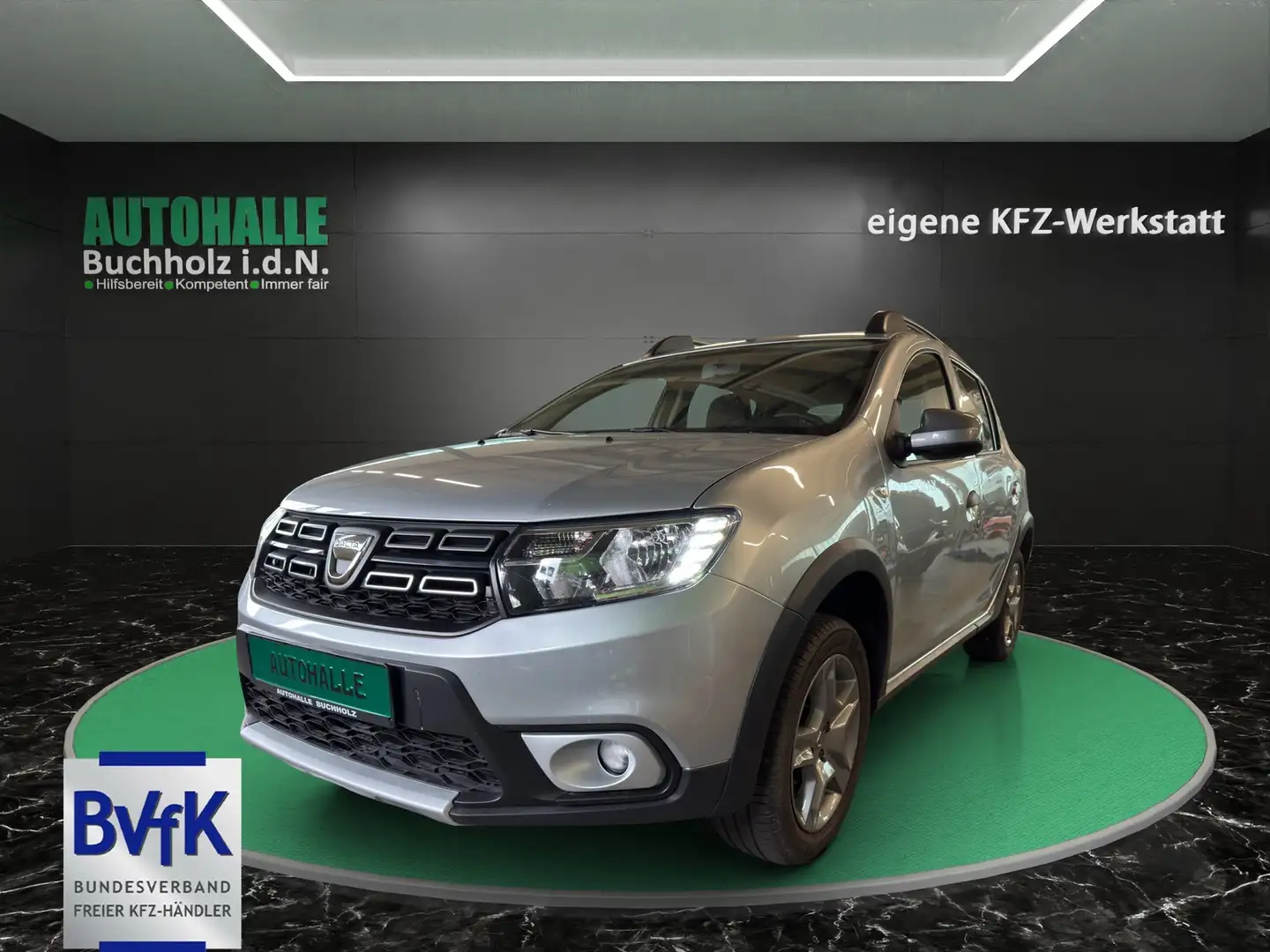 Dacia Sandero II Stepway Prestige AHK~KLIMA~NAVI~ALLWETTEREIFEN~ Gris - 1