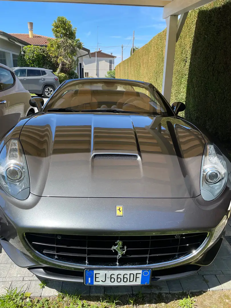 Ferrari California Grijs - 1