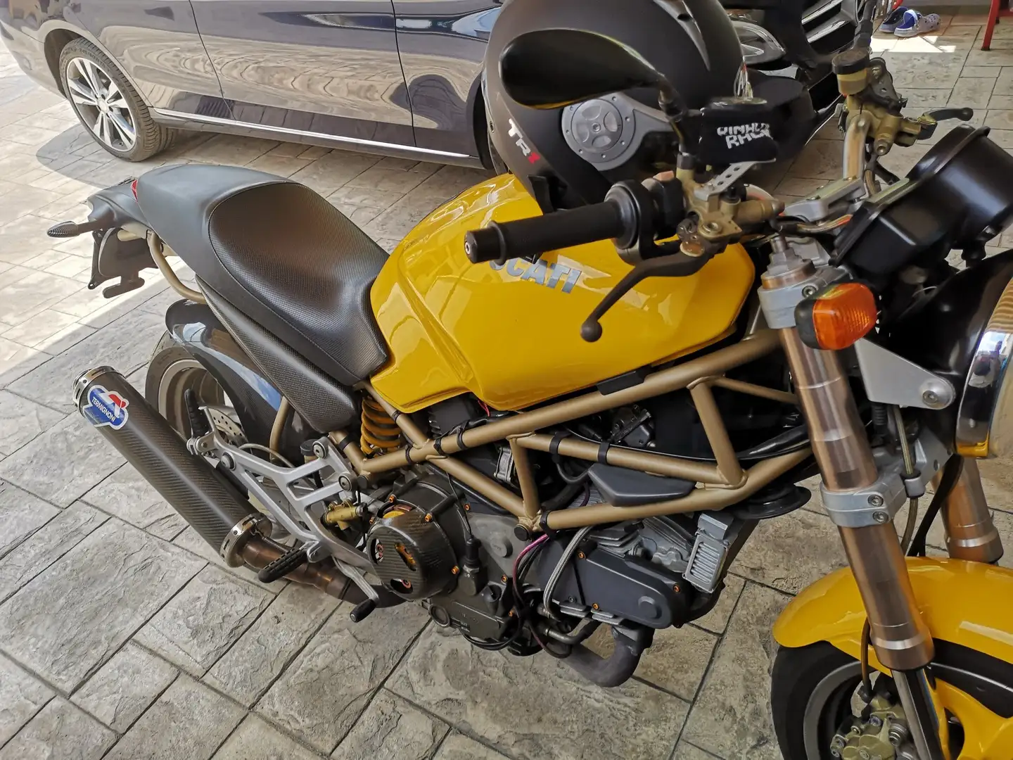 Ducati Monster 900 city žuta - 2