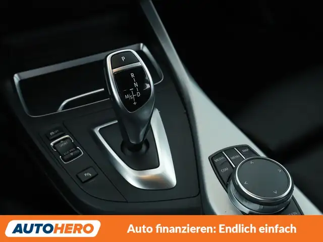 BMW 1 Series view 24
