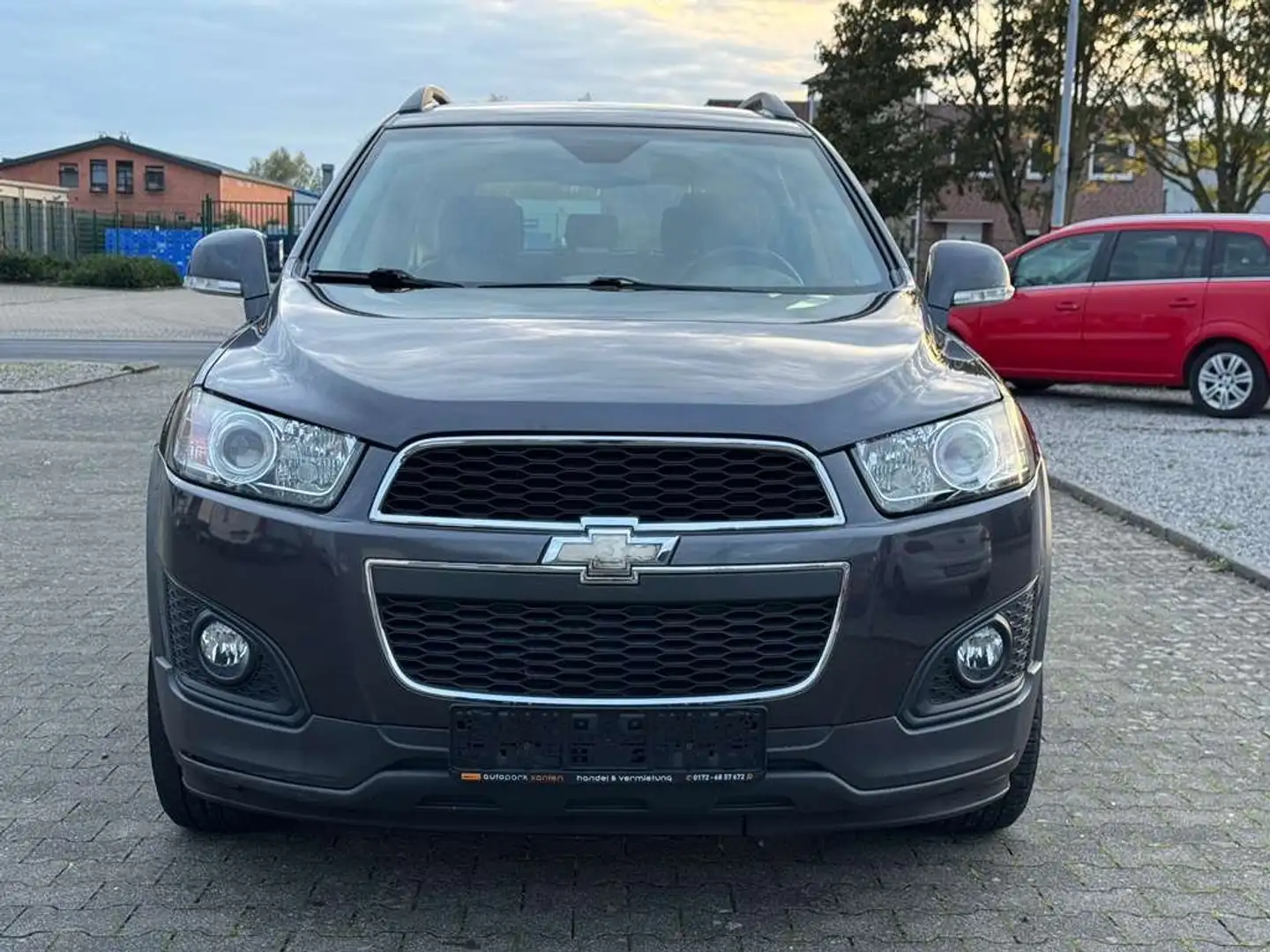 Chevrolet Captiva 2.4 LT 2WD|1-HAND|7SITZER|GARANTIE|TÜV Grau - 2