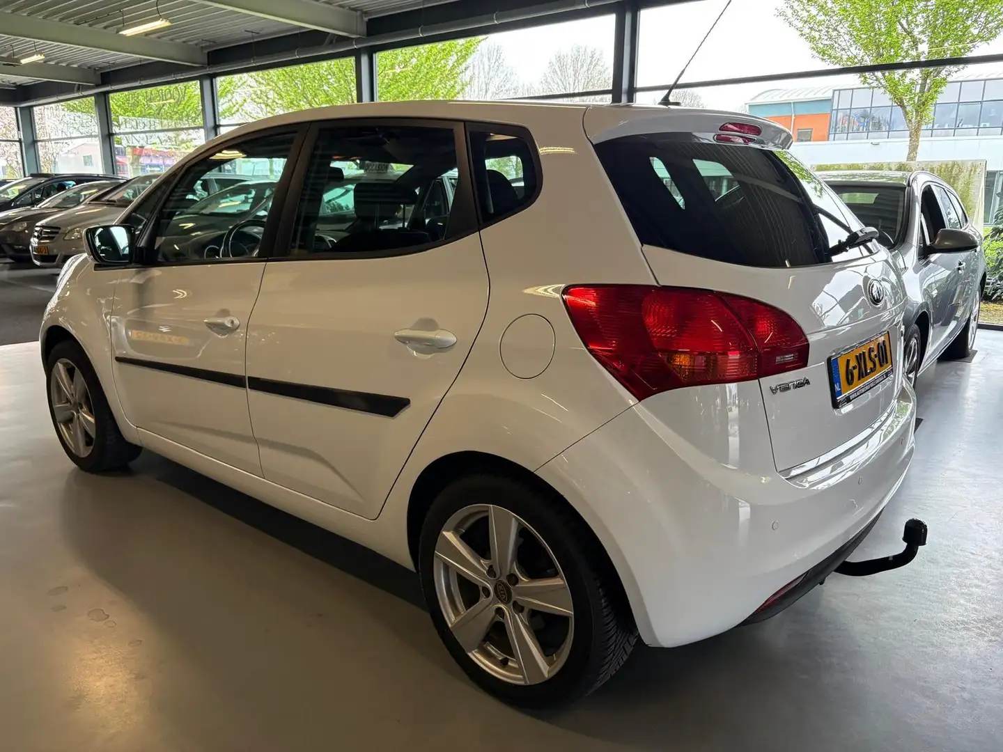 Kia Venga 1.4 CVVT World Cup Edition Pano/Navi/Clima/Cruise Bianco - 2