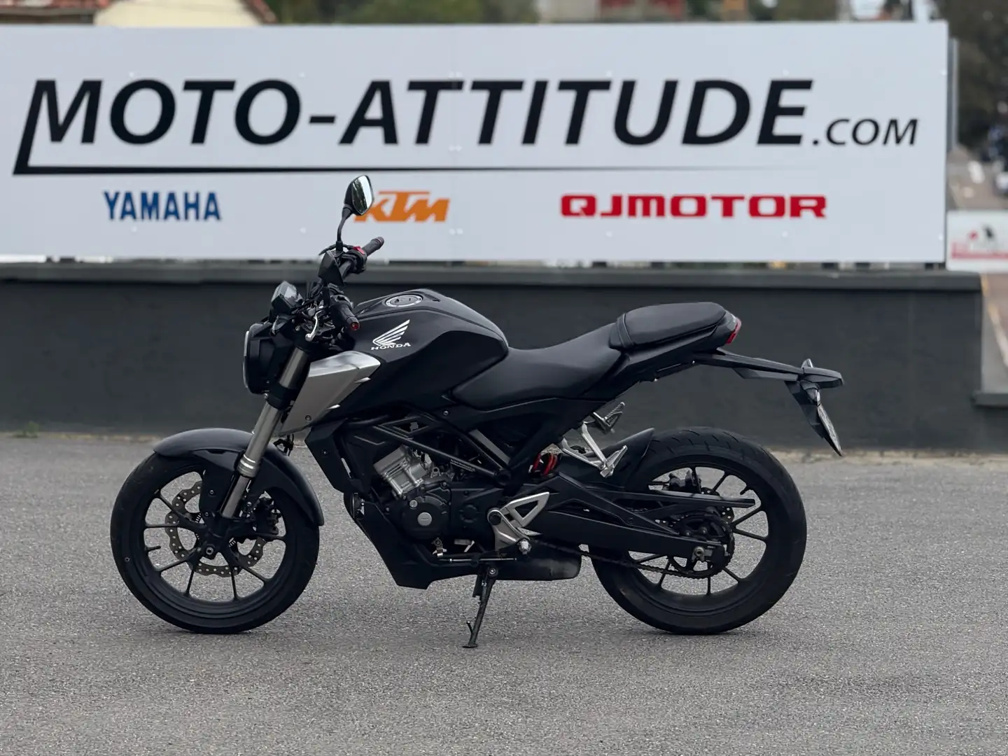 Honda CB 125 Noir - 2