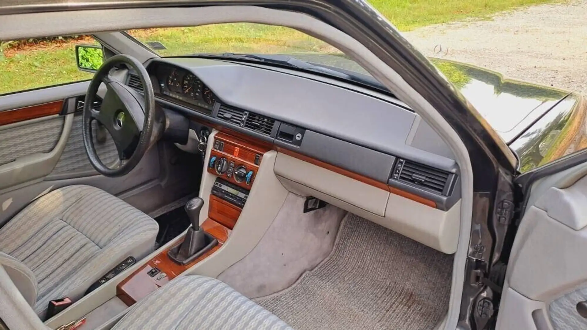 Mercedes-Benz E 230 230 e clima Zwart - 2