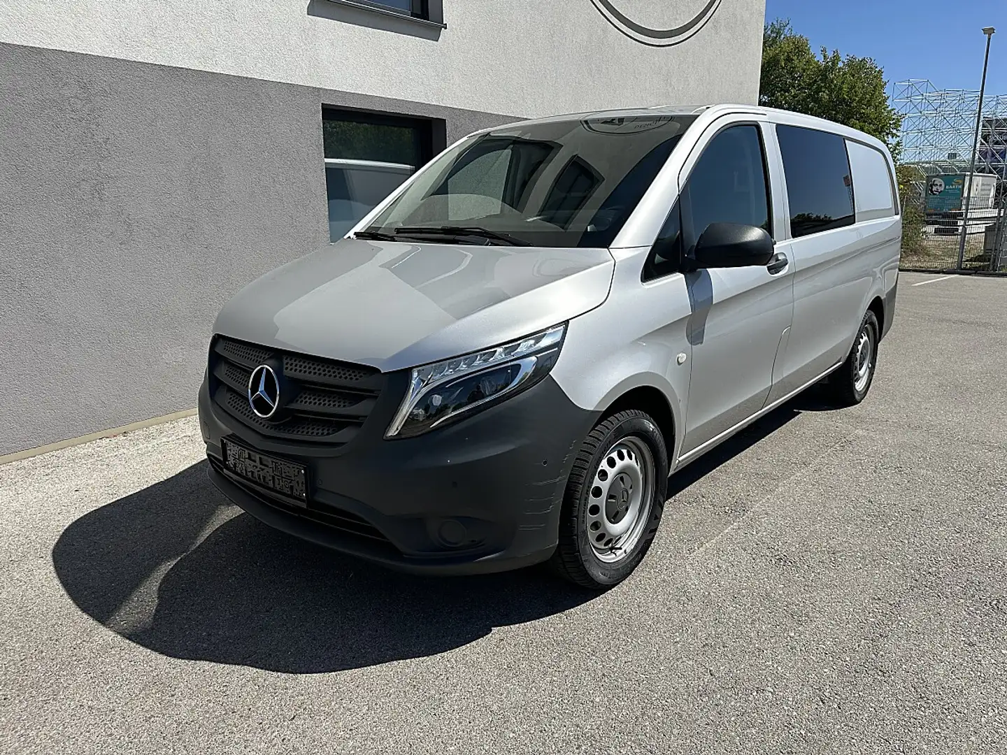 Mercedes-Benz Vito Mixto 119 CDI 4x4 lang Silber - 1