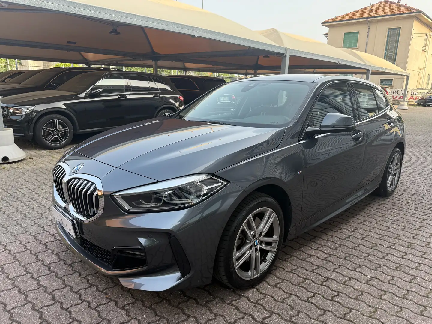 BMW 116 d Msport M SPORT TELECAMERA UNICO PROPRIETARIO Grijs - 1