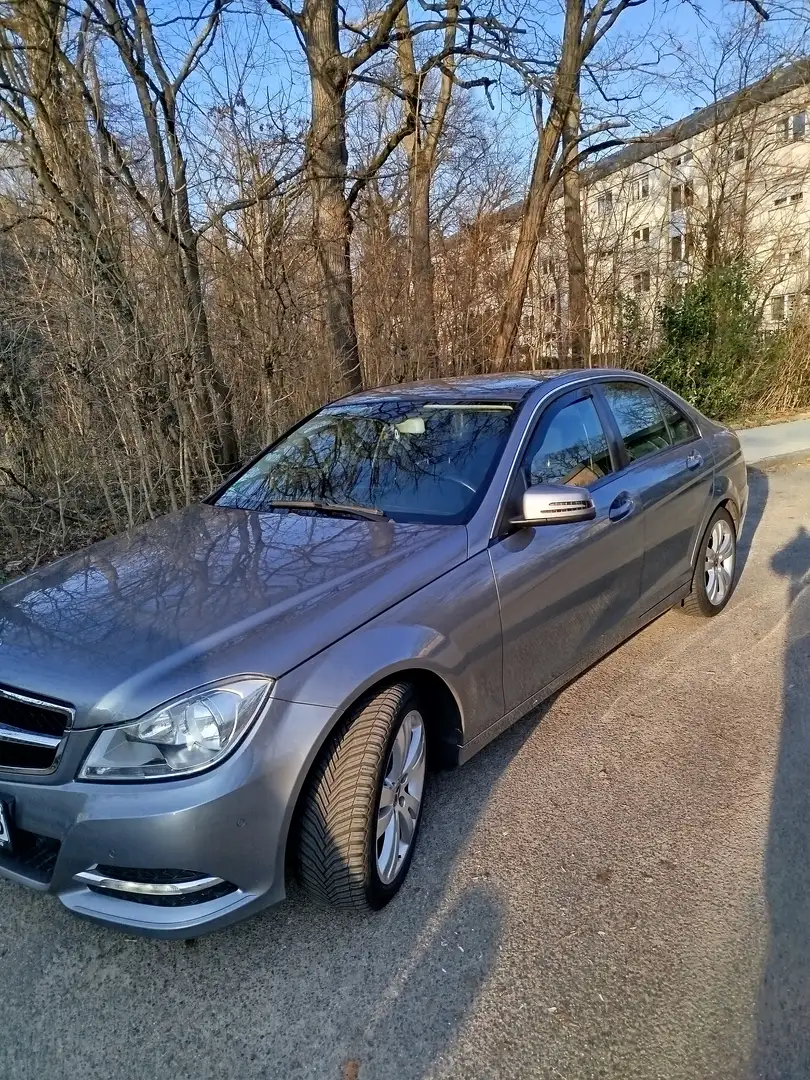 Mercedes-Benz C 220 CDI DPF (BlueEFFICIENCY) 7G-TRONIC Avantgarde - 2
