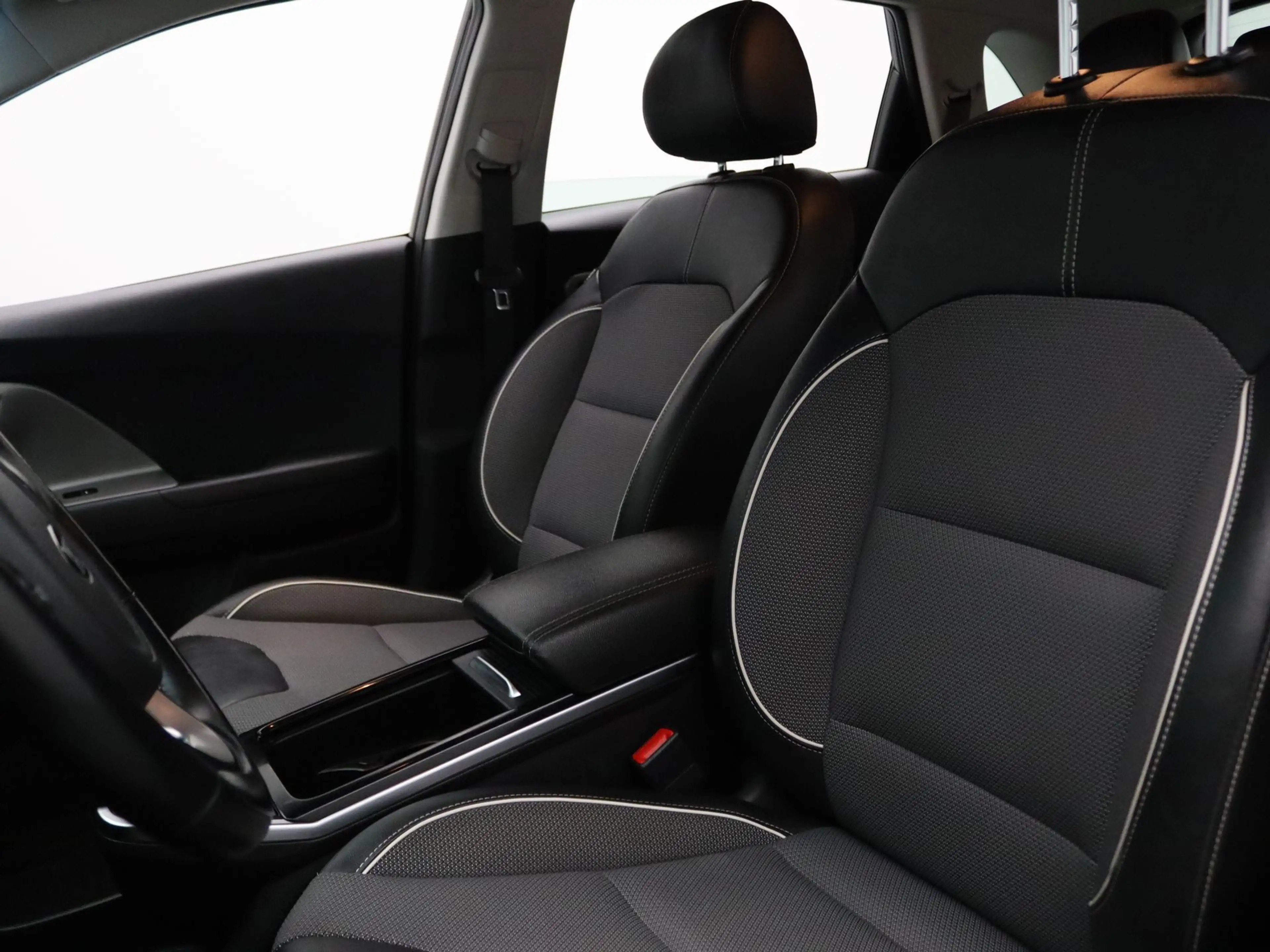 Kia e-Niro 204pk DynamicPlusLine 64 kWh Apple Carplay/Android — photo 6