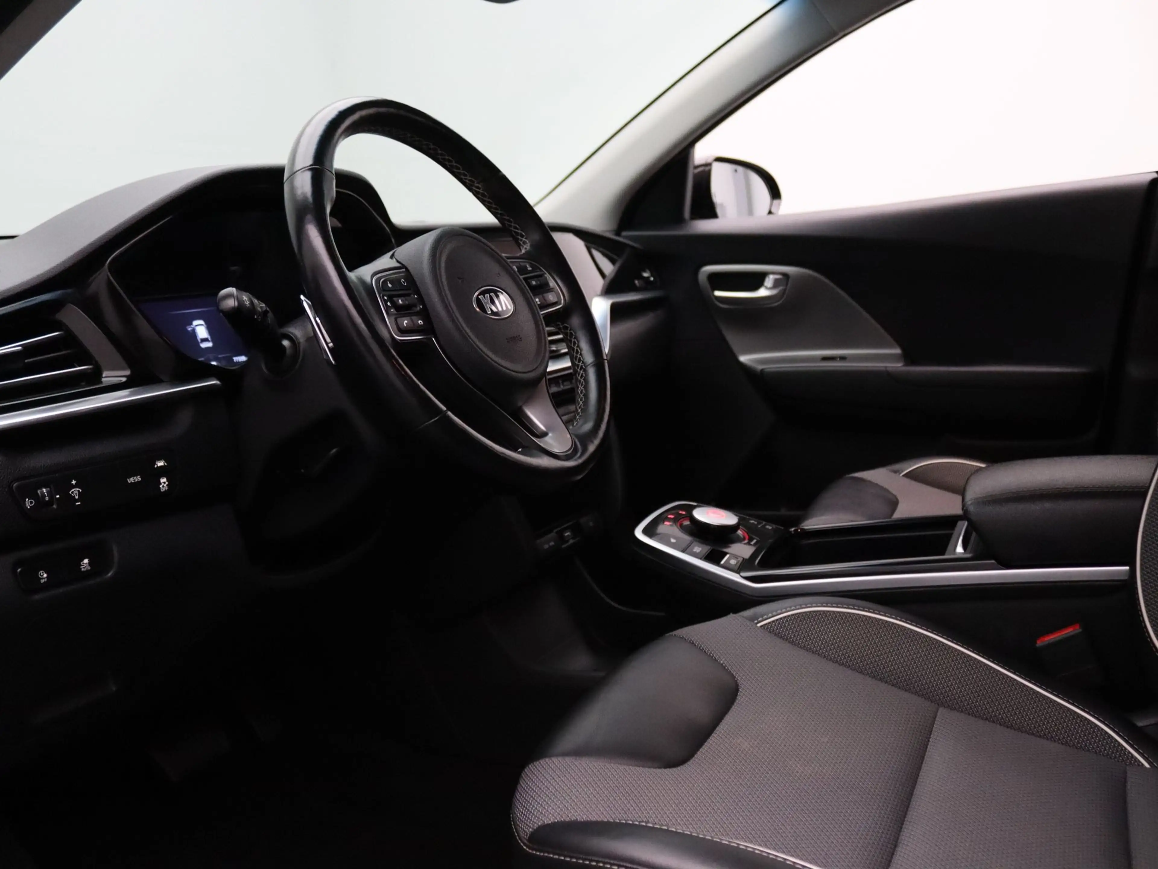 Kia e-Niro 204pk DynamicPlusLine 64 kWh Apple Carplay/Android — photo 4