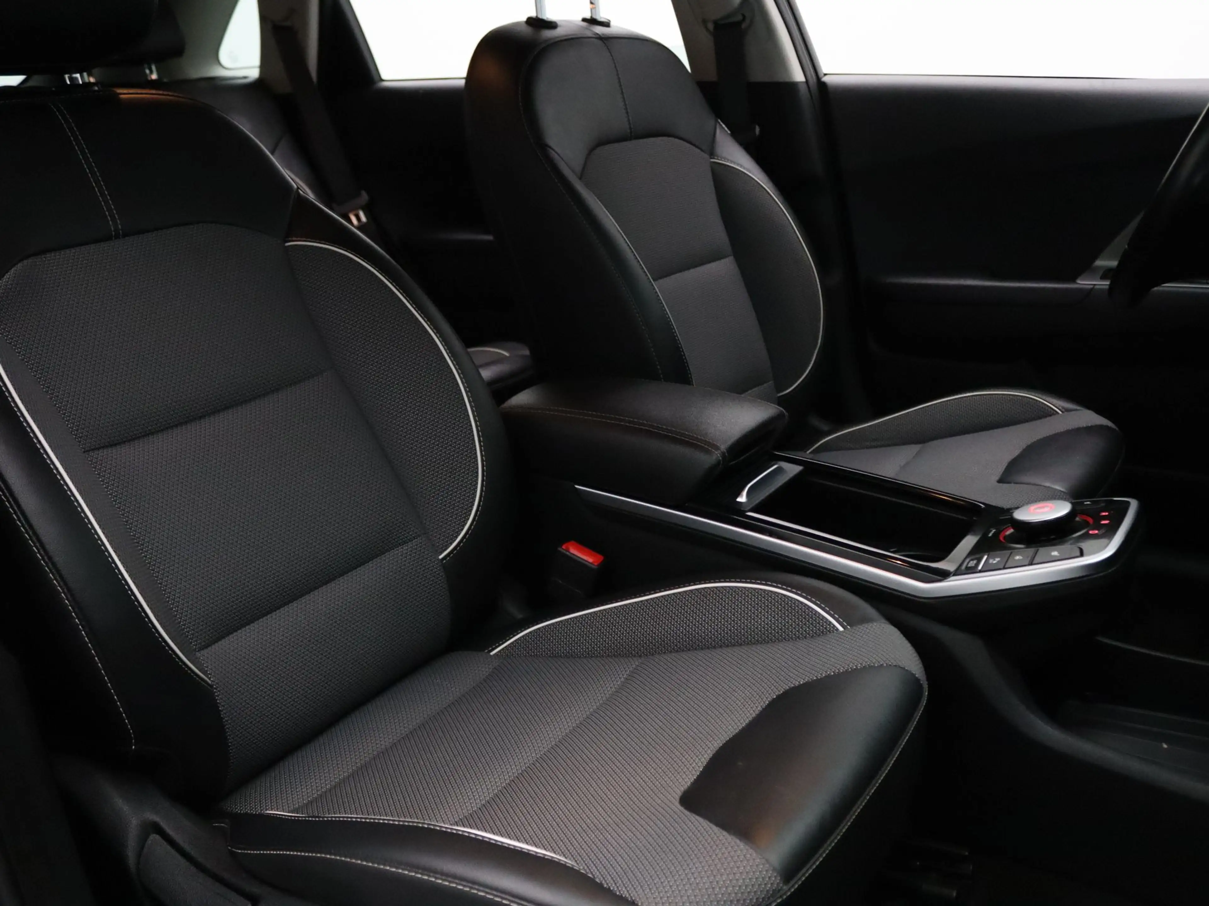Kia e-Niro 204pk DynamicPlusLine 64 kWh Apple Carplay/Android — photo 32