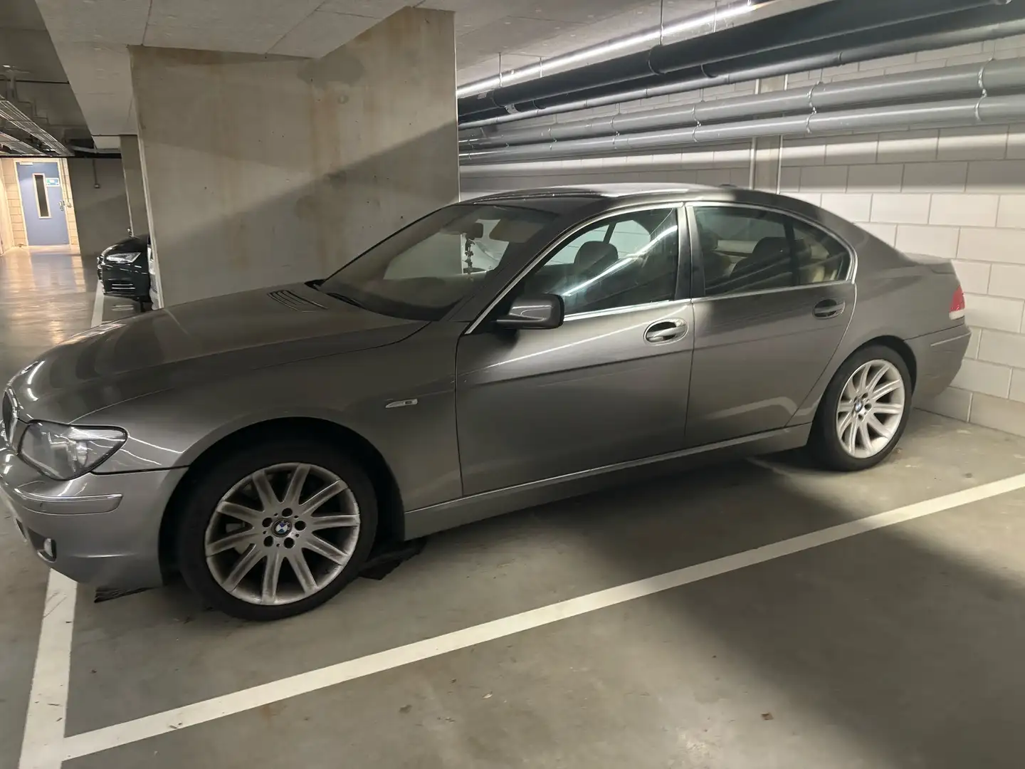 BMW 740 740i Executive Šedá - 2