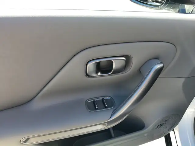 Leapmotor B05 view 12