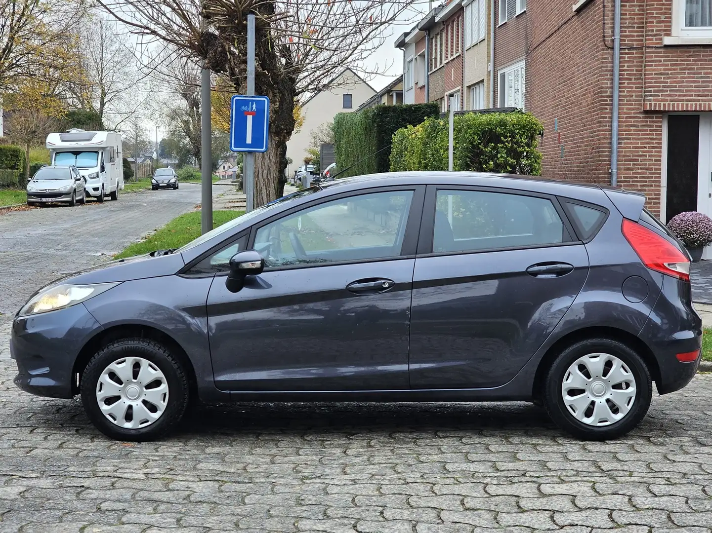 Ford Fiesta Fiesta 1.25i GEKEURD VOOR VERKOOP DEALER ONDERHOUD Grijs - 2