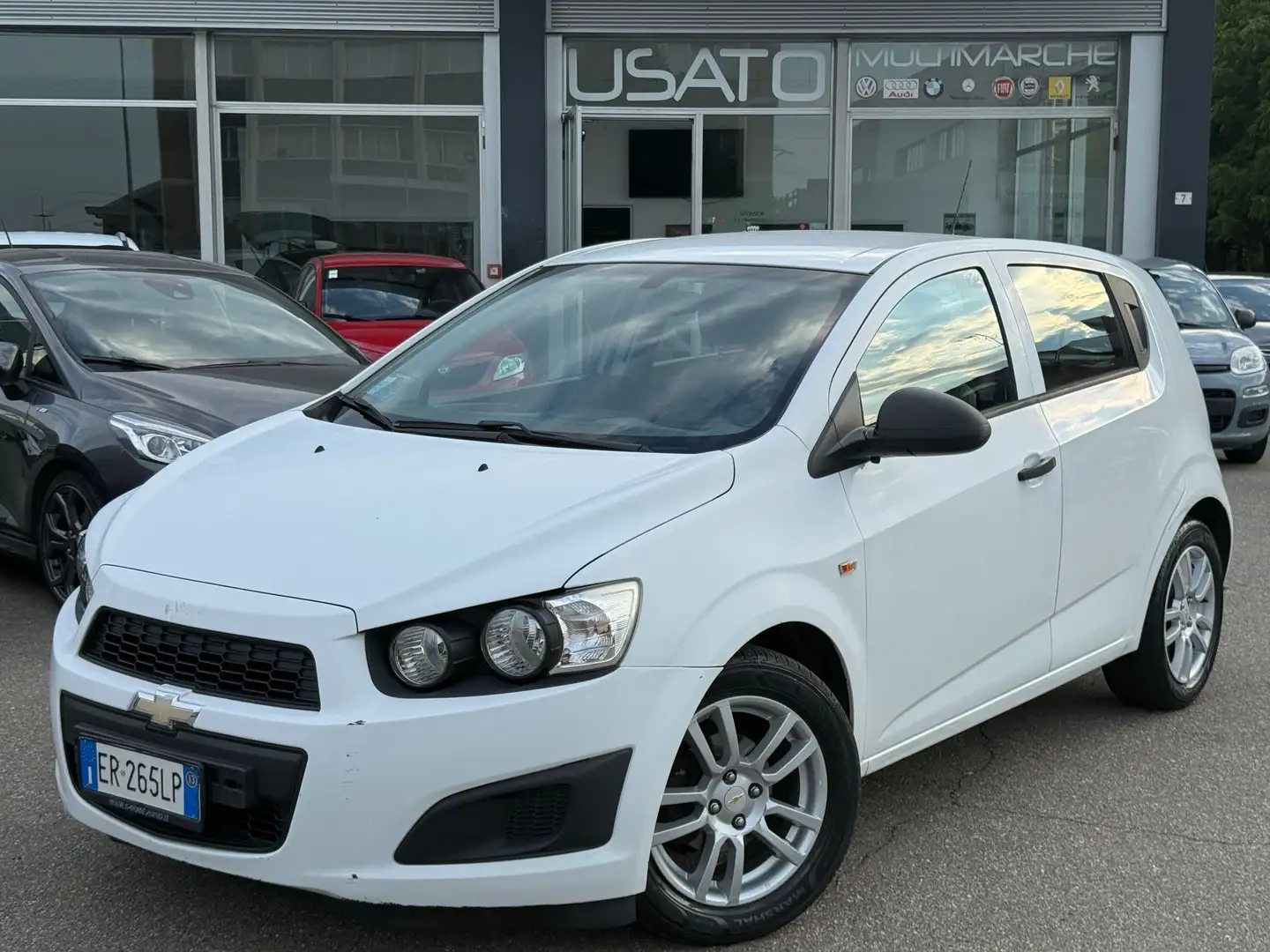 Chevrolet Aveo Aveo 2011 1.2 LS 70cv 5p Biały - 1