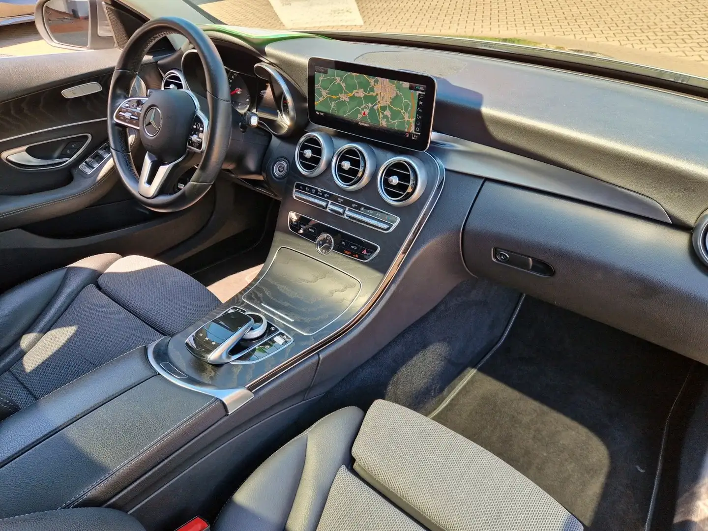 Mercedes-Benz C 300 d 4Matic lim. HuD/LED/Panoramadach/Burmest Grau - 2