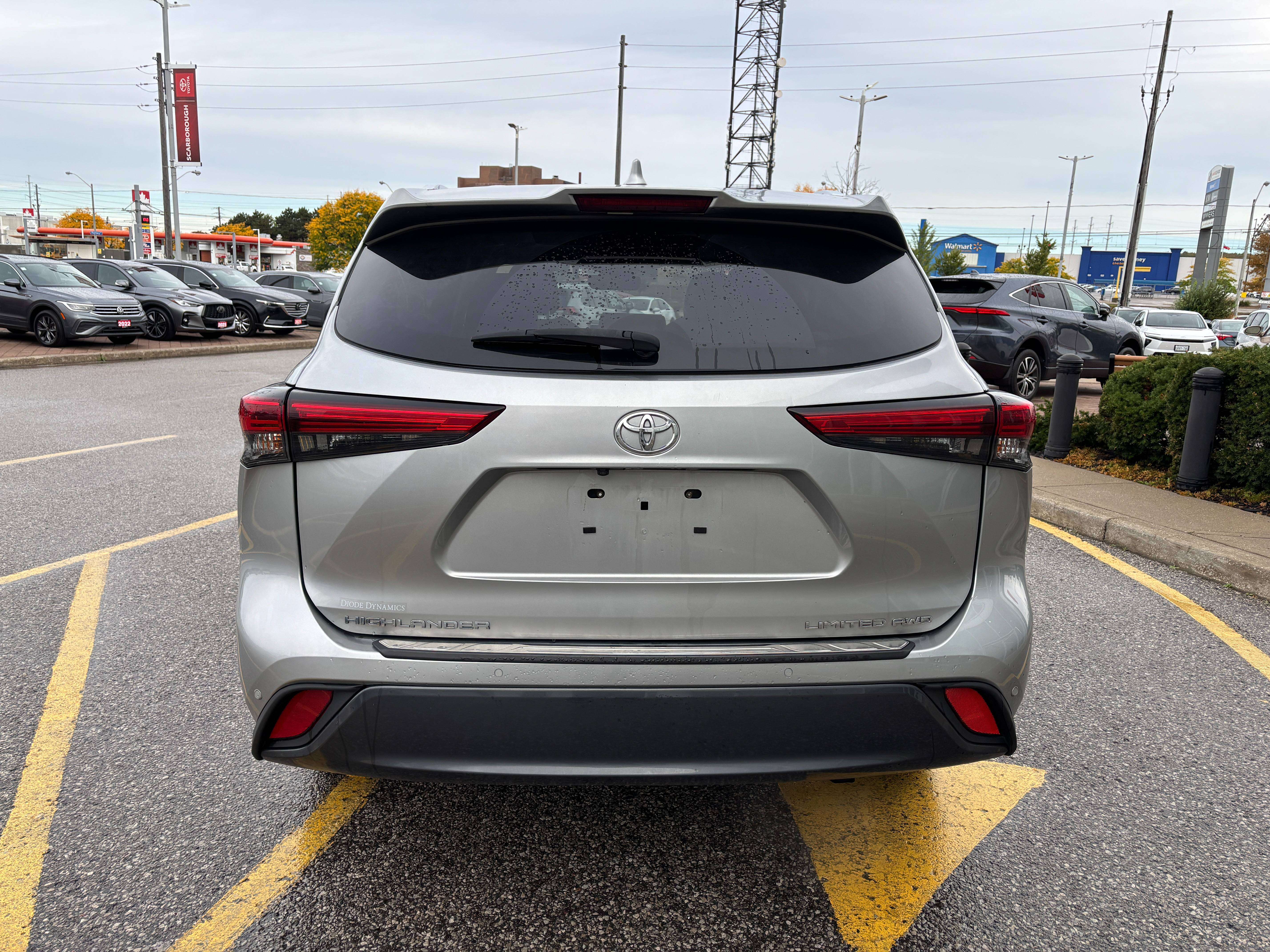 used 2022 Toyota Highlander car, priced at $38,695