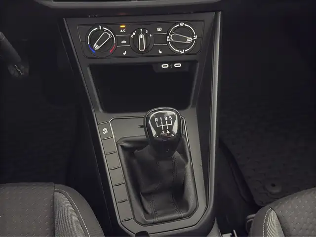 Volkswagen Taigo view 11