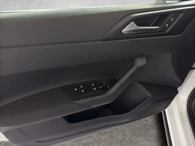 Volkswagen Taigo view 12