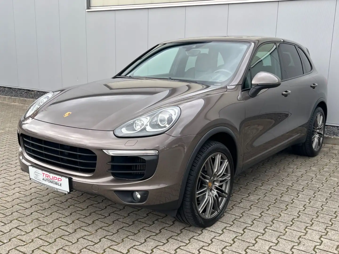 Porsche Cayenne 3.0 TDI/Bi-Xenon/R-Kam/AHK/Pano/Bose/Nav - 2