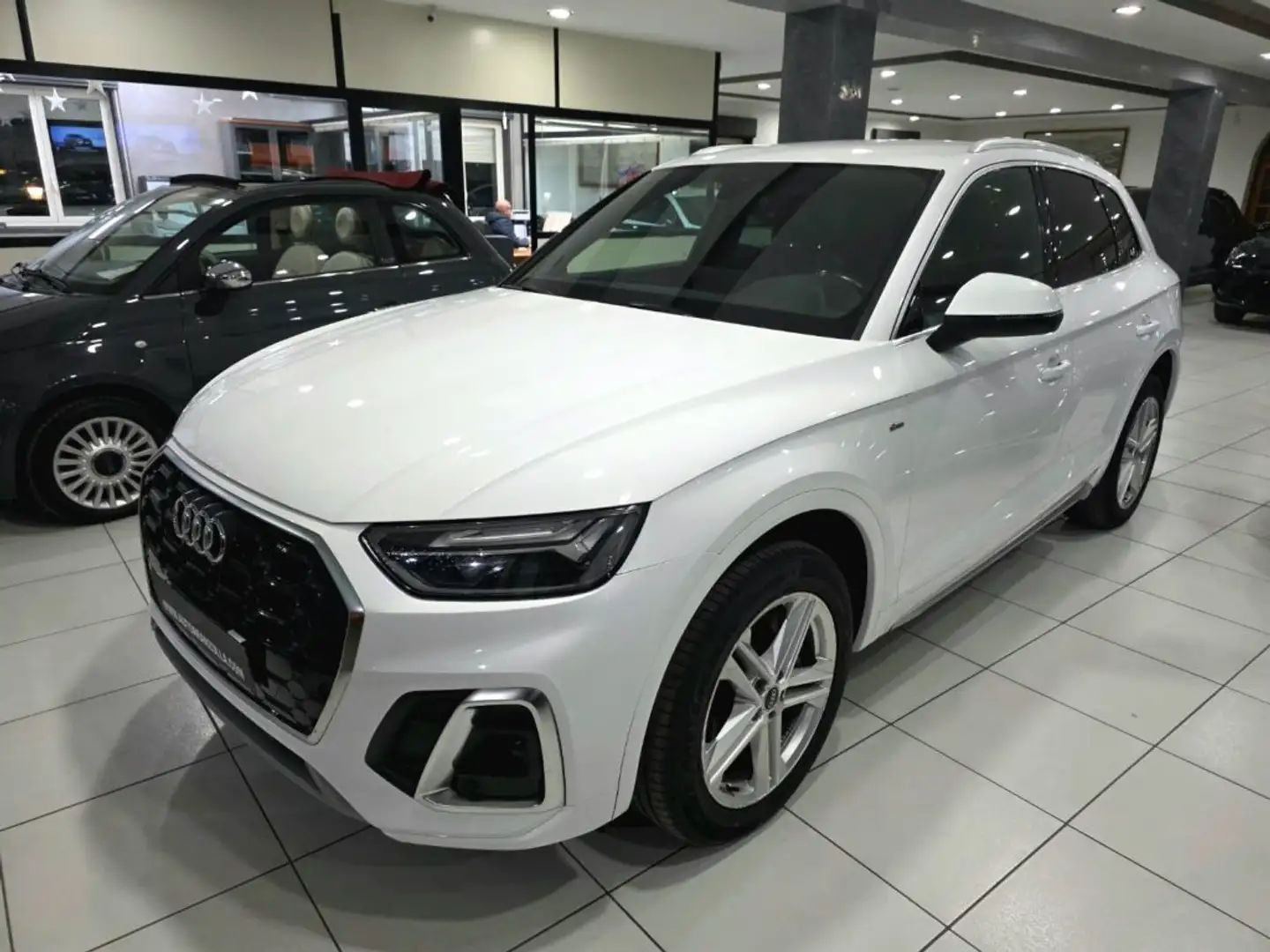 Audi Q5 40 S Line 2.0 TDI 204CV Quattro S tronic Virtual Bianco - 1