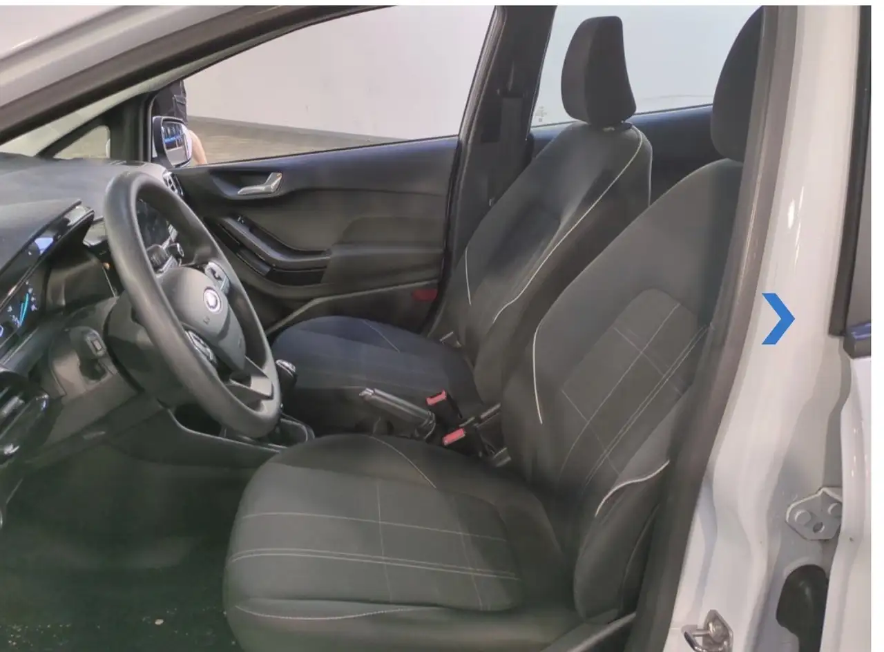 Ford Fiesta 5 portes — photo 5