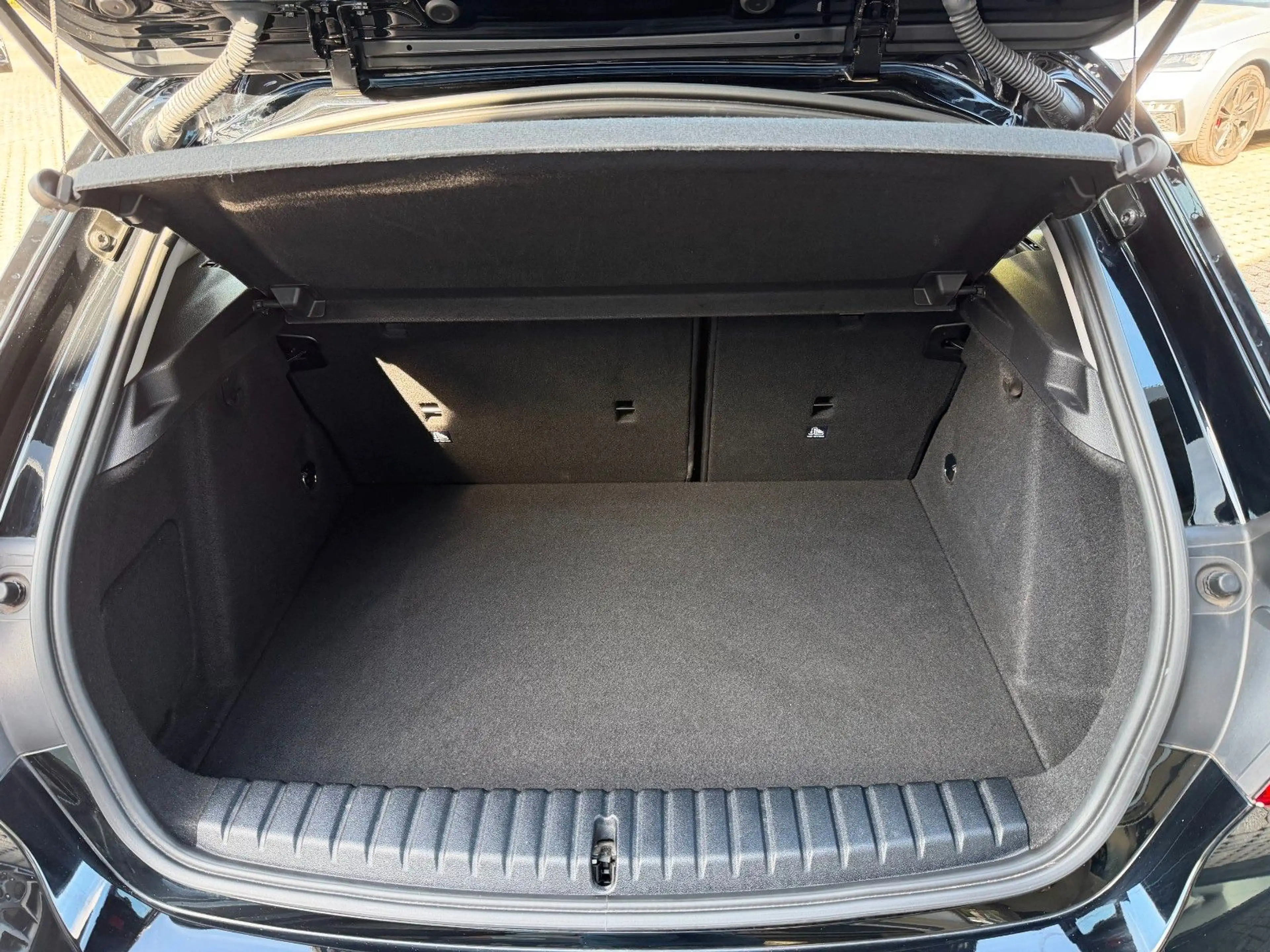 BMW 118 1 Limousine 118 i Advantage — photo 4