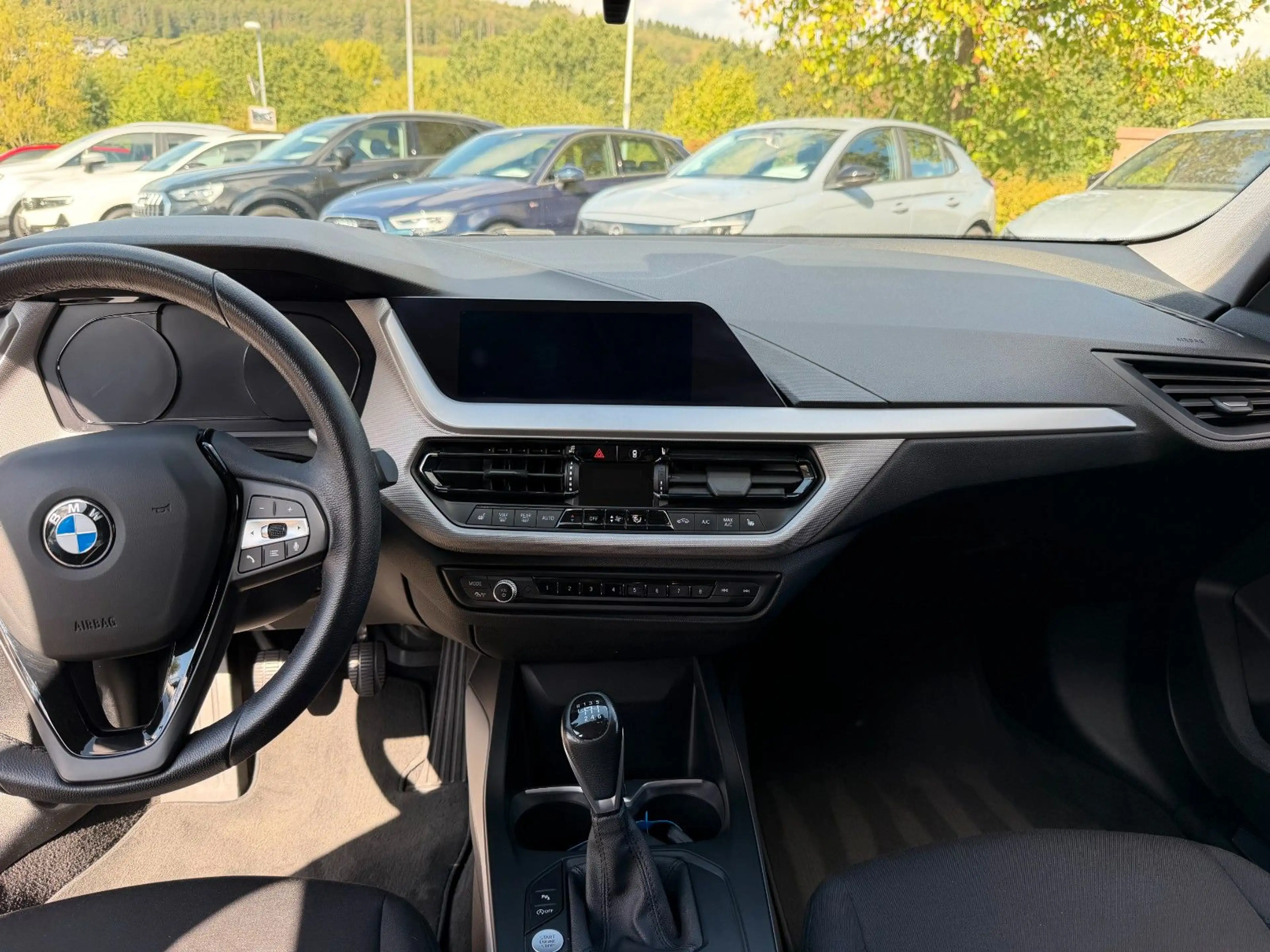 BMW 118 1 Limousine 118 i Advantage — photo 11