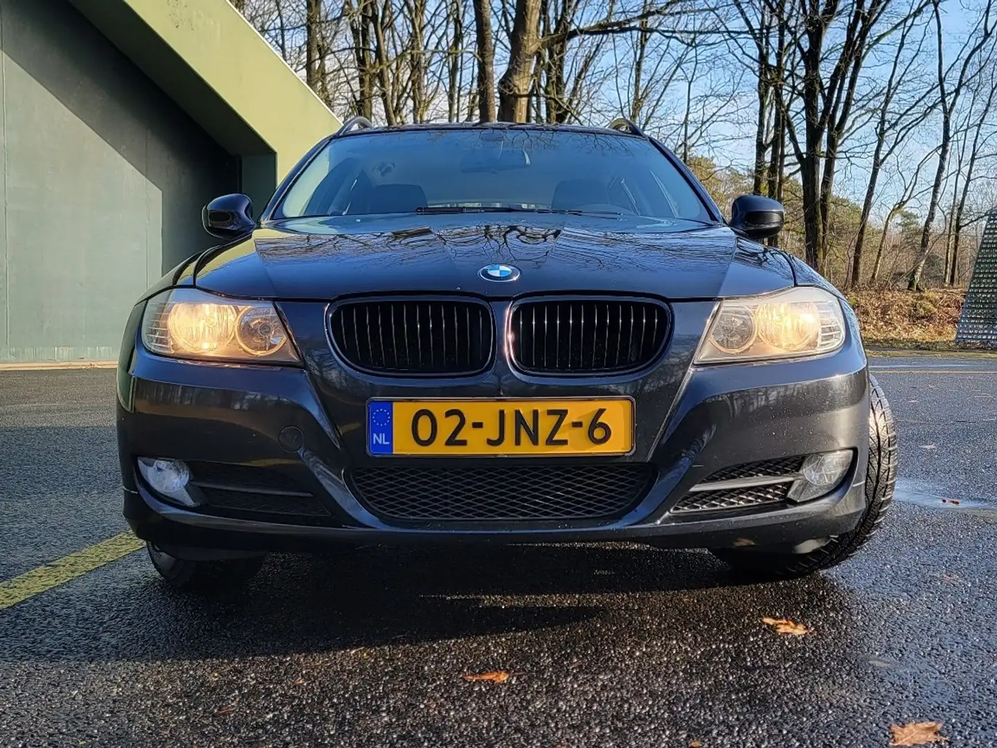 BMW 318 318i Touring groot scherm! Zwart - 2
