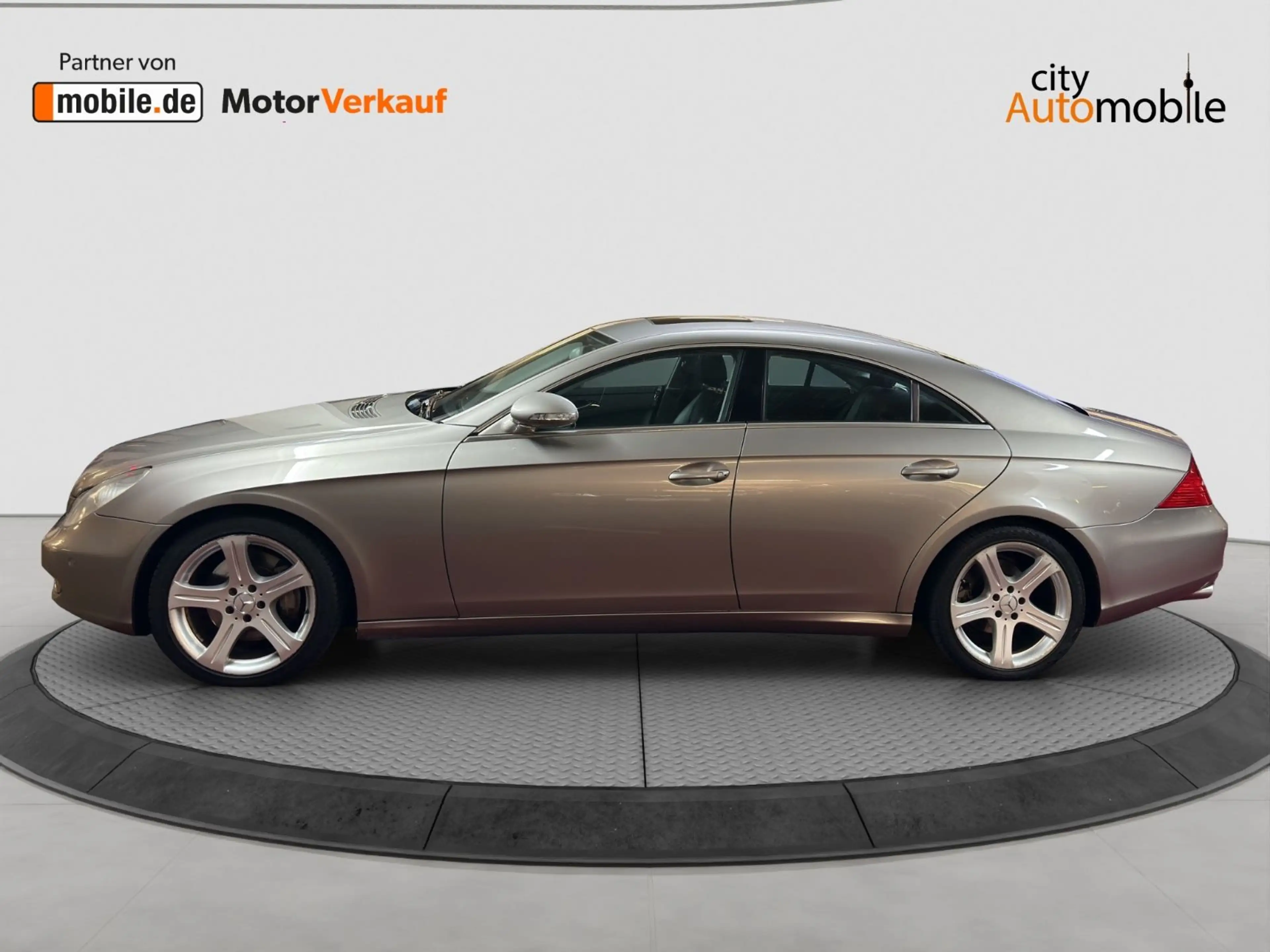 Mercedes-Benz CLS 350 /1.Hand/V-Leder/S-Dach/Navi/Scheckheftgpf — photo 2