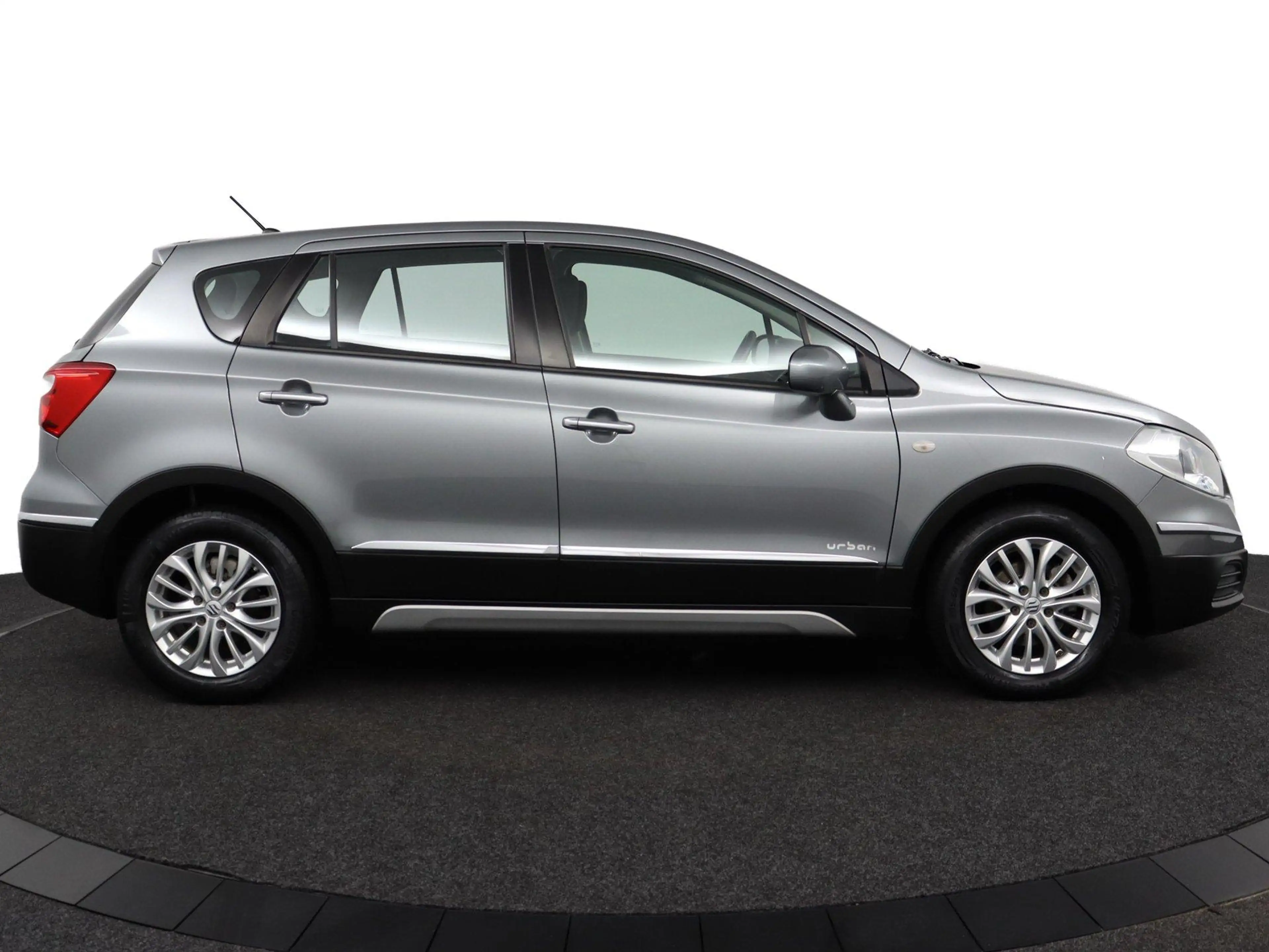 Suzuki SX4 S-Cross 1.6 Comfort — photo 8