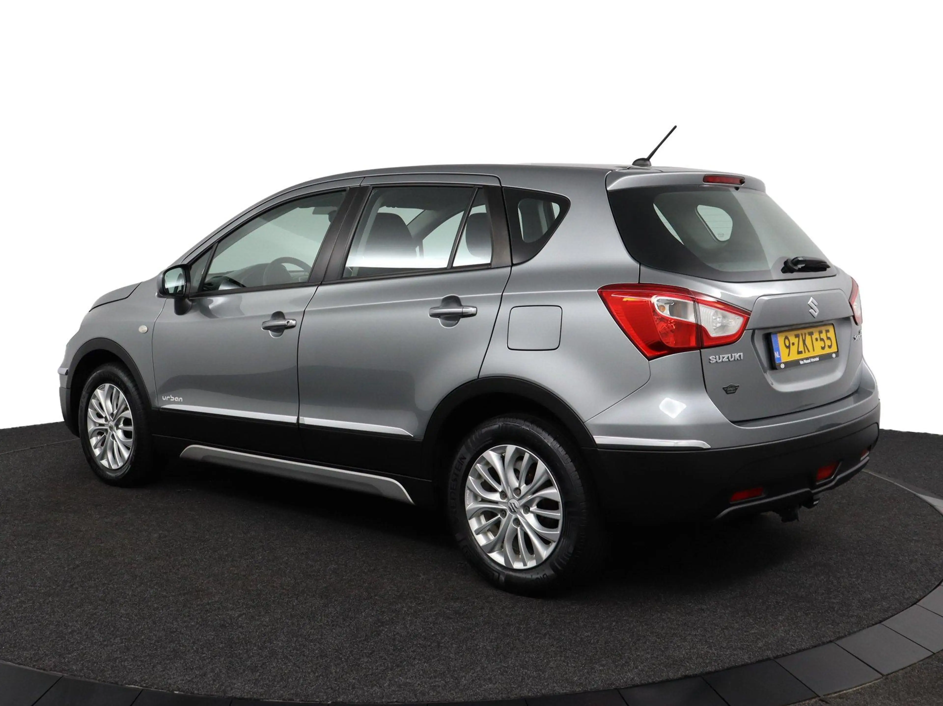 Suzuki SX4 S-Cross 1.6 Comfort — photo 6