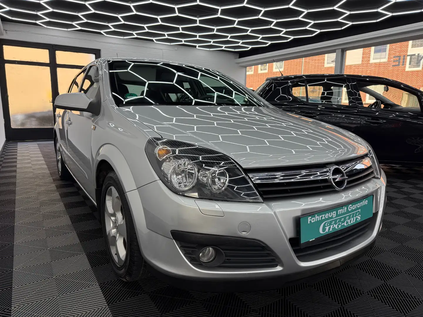Opel Astra Edition * KLIMA * AUTOMATIK * AHK * ZAHNRIEMEN NEU Argent - 1