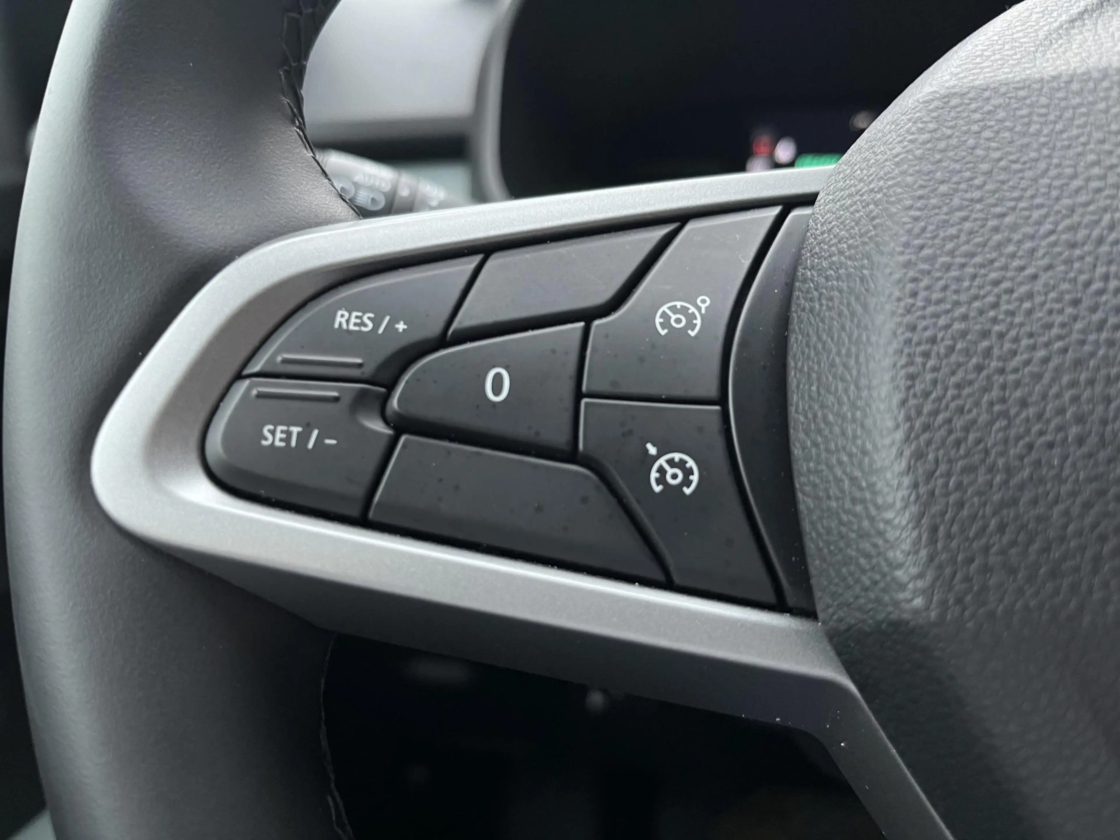 Dacia Jogger 1.8 Hybrid 155 Limited Edition 7p. | Camera | Navi — photo 23