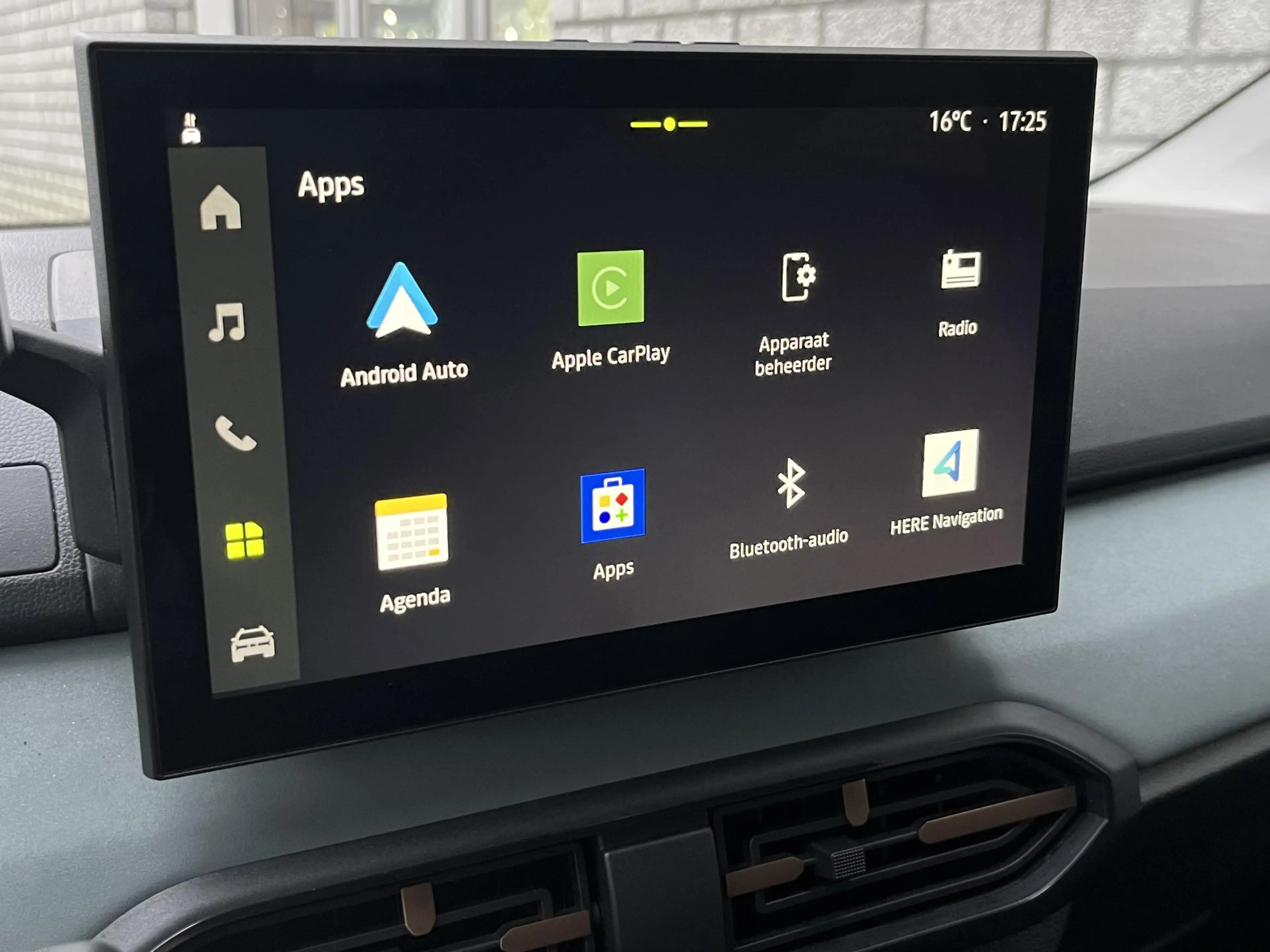 Dacia Jogger 1.8 Hybrid 155 Limited Edition 7p. | Camera | Navi — photo 36