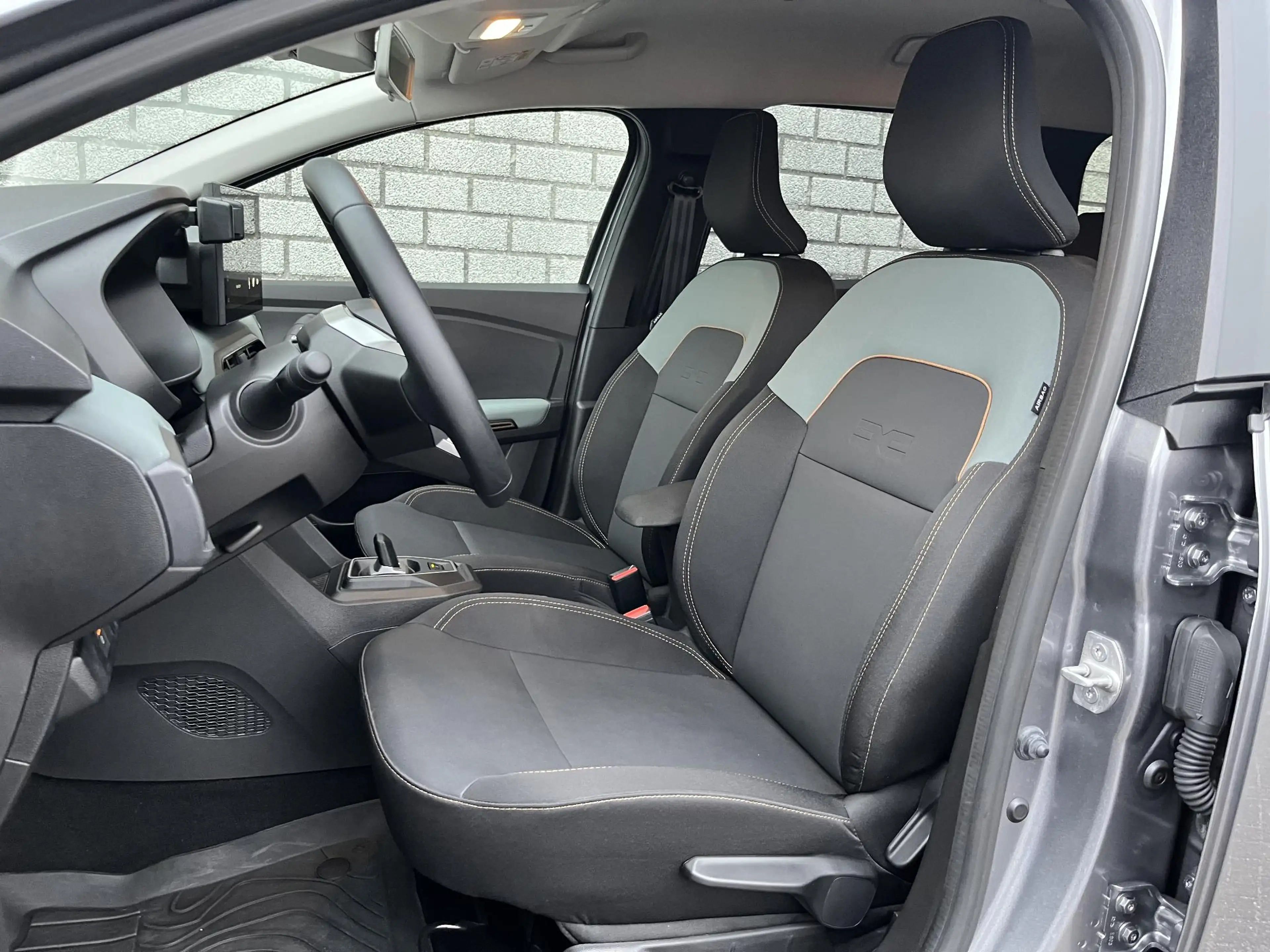 Dacia Jogger 1.8 Hybrid 155 Limited Edition 7p. | Camera | Navi — photo 7