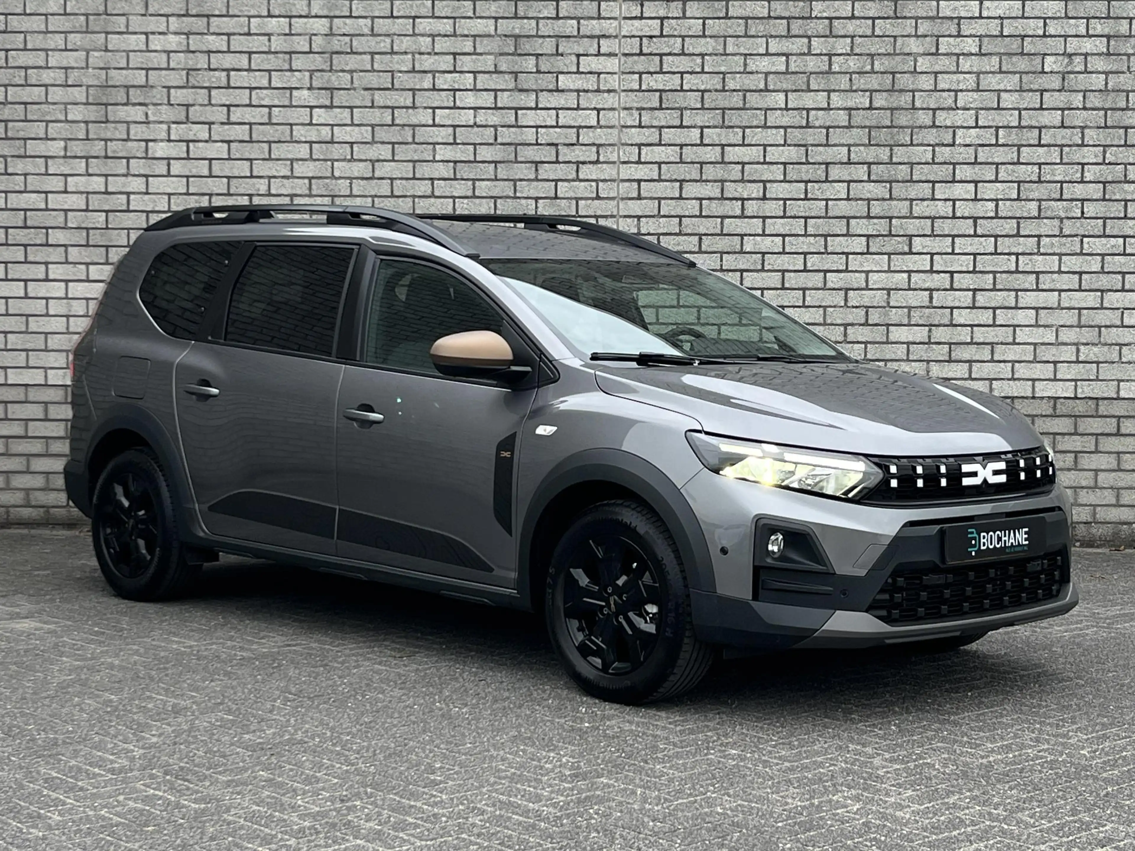 Dacia Jogger 1.8 Hybrid 155 Limited Edition 7p. | Camera | Navi — photo 5